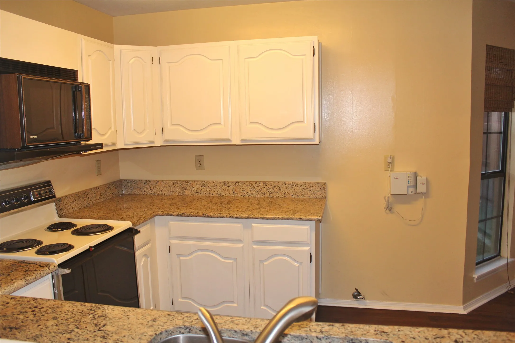 Single Family Residence For Rent in Collin County , 4413 Odessa Drive, Plano, Texas 75093, 3 Bedroom, 2 Bathroom, 2 Garage spaces, 1,444 Sqft, built in 1984, mls#21412212, Real Estate Agent in Plano, Homes For Rent in Collin county, Homes For Rent in Plano, Realtor in Plano Texas, Real Estate Brokerage Independent Realty Texas, Luminita Cordes Realtor