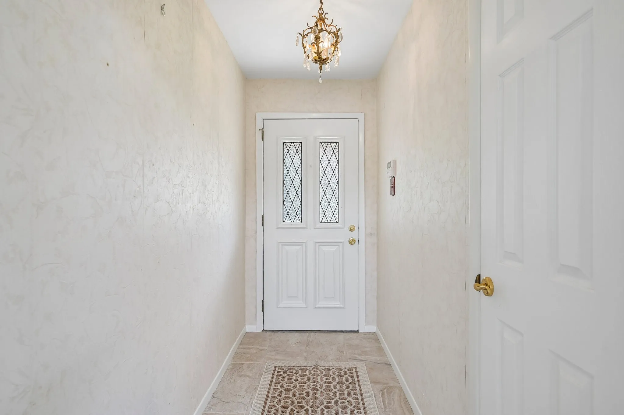 Single Family Residence For Sale in Tarrant County , 4609 Lester Drive, Arlington, Texas 76016, 3 Bedroom, 2 Bathroom, 2 Garage spaces, 1,615 Sqft, built in 1979, mls#21404895, Real Estate Agent in Arlington, Homes For Sale in Tarrant county, Homes For Sale in Arlington, Realtor in Arlington Texas, Real Estate Brokerage Independent Realty Texas, Luminita Cordes Realtor