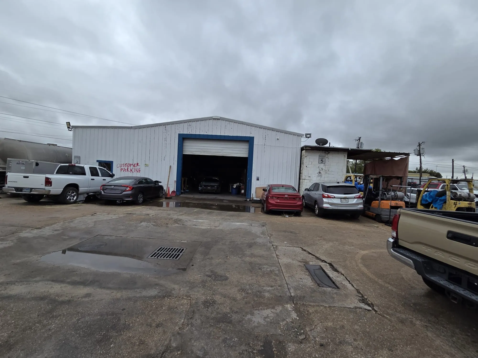 Industrial For Sale in Dallas County , 2311 Cartwright Street, Dallas, Texas 75212, 0, 0, Garage spaces, 0 Sqft, built in 1980, mls#21412259, Real Estate Agent in Dallas, Homes For Sale in Dallas county, Homes For Sale in Dallas, Realtor in Dallas Texas, Real Estate Brokerage Independent Realty Texas, Luminita Cordes Realtor