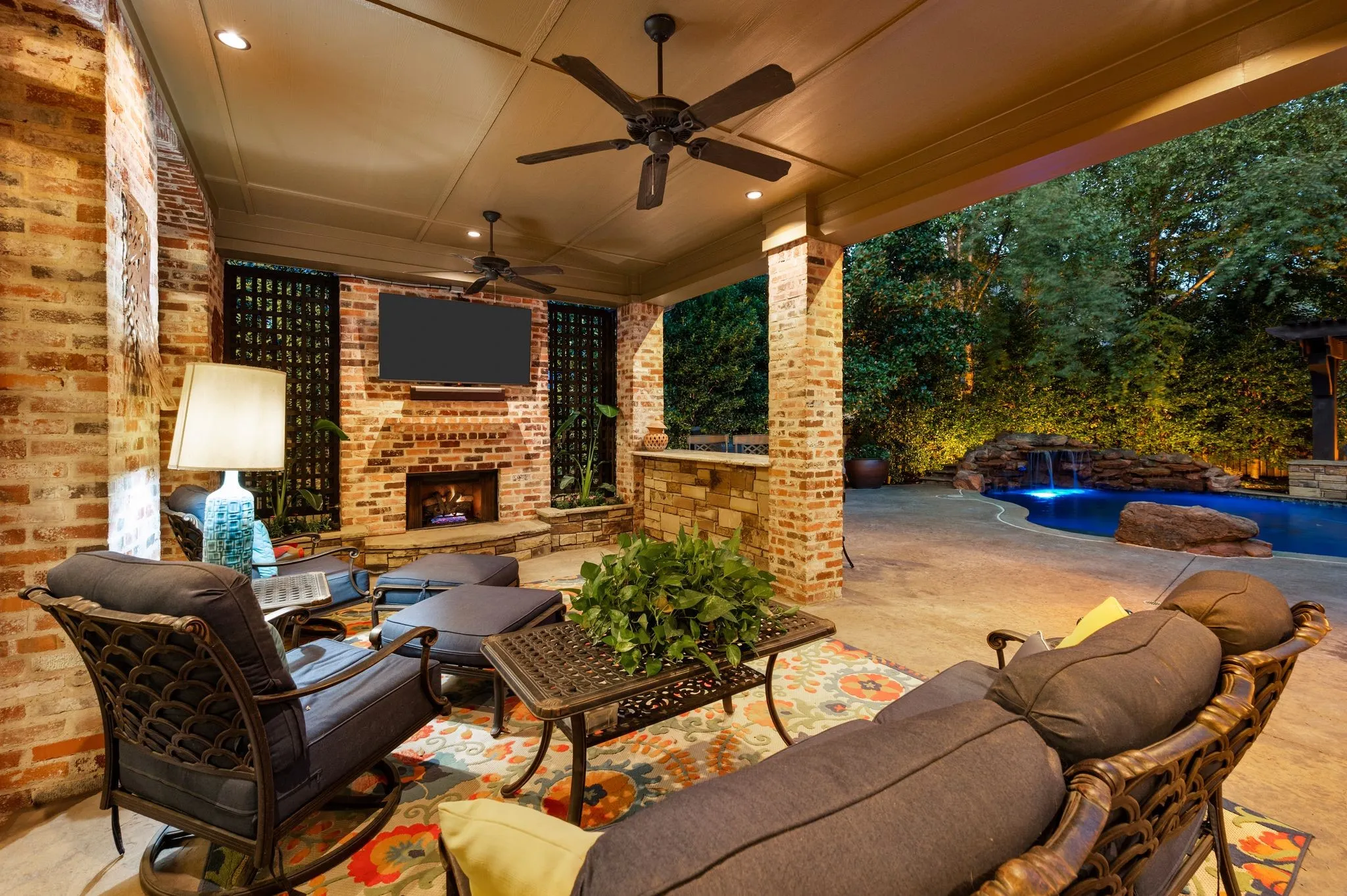 Single Family Residence For Sale in Tarrant County , 2105 Denver Drive, Southlake, Texas 76092, 4 Bedroom, 5 Bathroom, 3 Garage spaces, 6,242 Sqft, built in 2005, mls#21411612, Real Estate Agent in Southlake, Homes For Sale in Tarrant county, Homes For Sale in Southlake, Realtor in Southlake Texas, Real Estate Brokerage Independent Realty Texas, Luminita Cordes Realtor