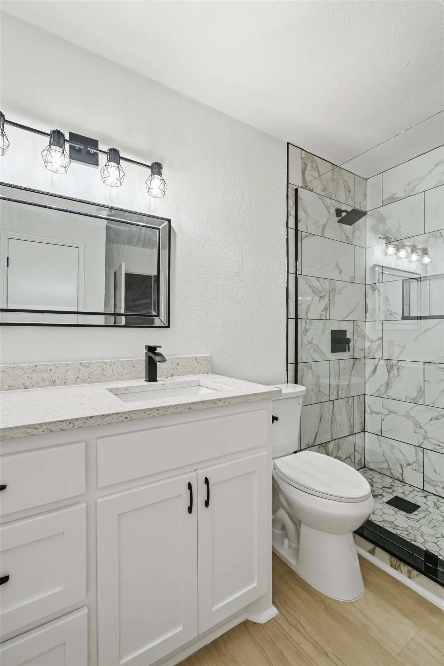 Single Family Residence For Sale in Tarrant County , 5709 Ranchogrande Drive, Arlington, Texas 76017, 3 Bedroom, 1 Bathroom, 1 Garage spaces, 1,214 Sqft, built in 1984, mls#21412274, Real Estate Agent in Arlington, Homes For Sale in Tarrant county, Homes For Sale in Arlington, Realtor in Arlington Texas, Real Estate Brokerage Independent Realty Texas, Luminita Cordes Realtor