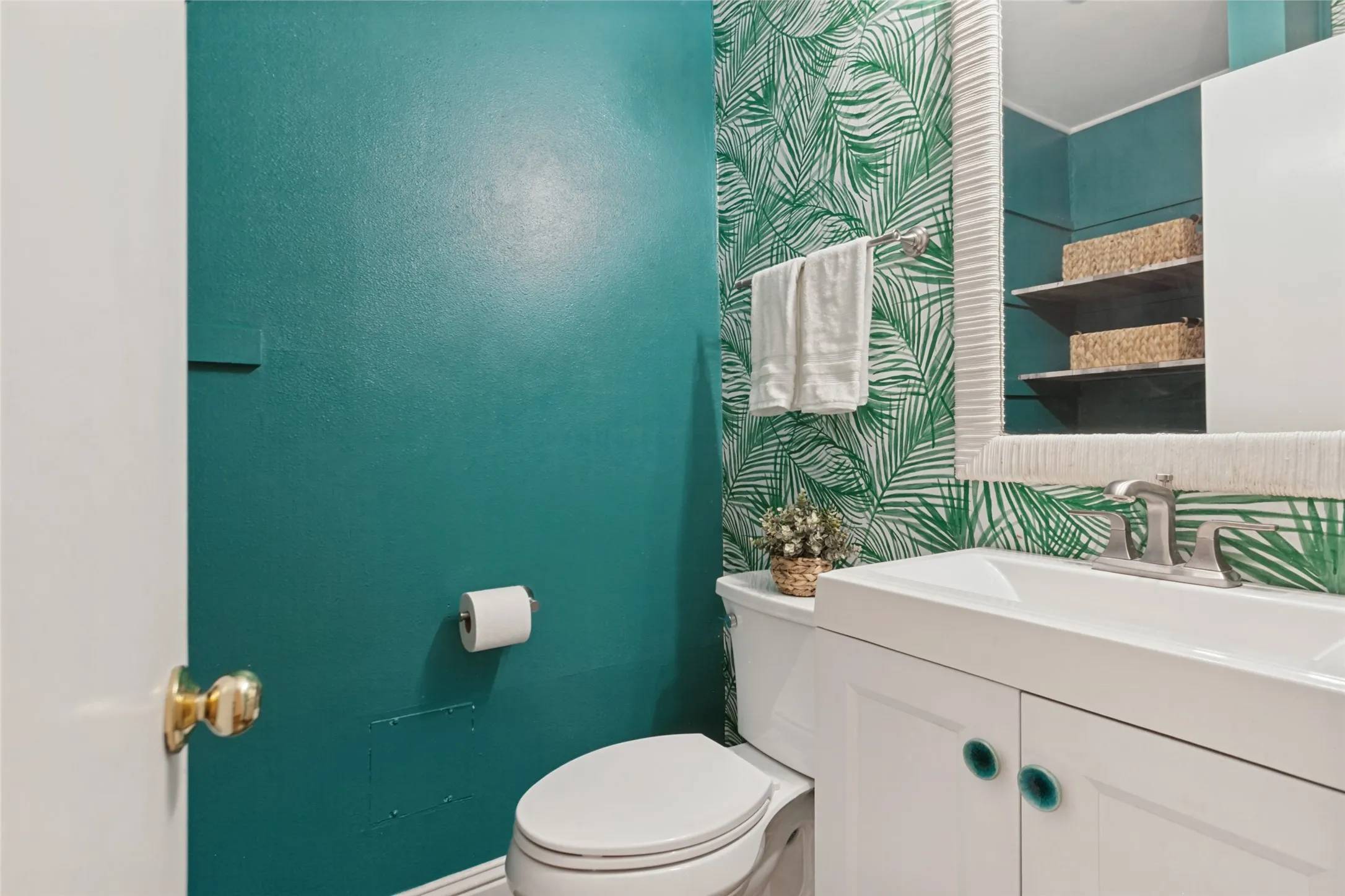 Single Family Residence For Sale in Dallas County , 100 N Gentle Drive, Richardson, Texas 75080, 3 Bedroom, 3 Bathroom, 2 Garage spaces, 3,166 Sqft, built in 1960, mls#21412282, Real Estate Agent in Richardson, Homes For Sale in Dallas county, Homes For Sale in Richardson, Realtor in Richardson Texas, Real Estate Brokerage Independent Realty Texas, Luminita Cordes Realtor