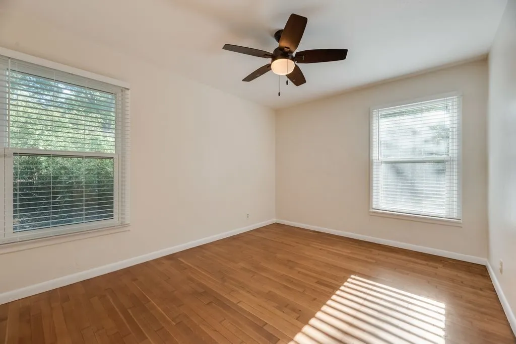 Single Family Residence For Rent in Denton County , 2217 Glenwood, Denton, Texas 76209, 4 Bedroom, 2 Bathroom, Garage spaces, 1,723 Sqft, built in 1955, mls#21412283, Real Estate Agent in Denton, Homes For Rent in Denton county, Homes For Rent in Denton, Realtor in Denton Texas, Real Estate Brokerage Independent Realty Texas, Luminita Cordes Realtor