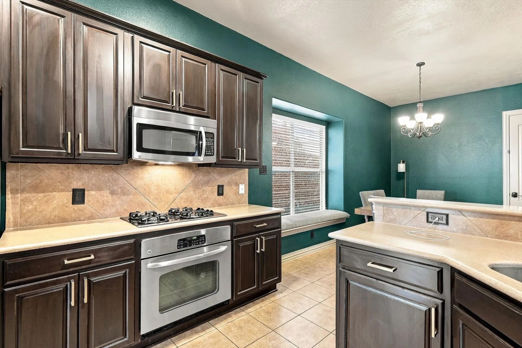 Single Family Residence For Sale in Denton County , 1596 Barksdale Drive, Lewisville, Texas 75077, 4 Bedroom, 3 Bathroom, 2 Garage spaces, 2,698 Sqft, built in 2008, mls#21409667, Real Estate Agent in Lewisville, Homes For Sale in Denton county, Homes For Sale in Lewisville, Realtor in Lewisville Texas, Real Estate Brokerage Independent Realty Texas, Luminita Cordes Realtor