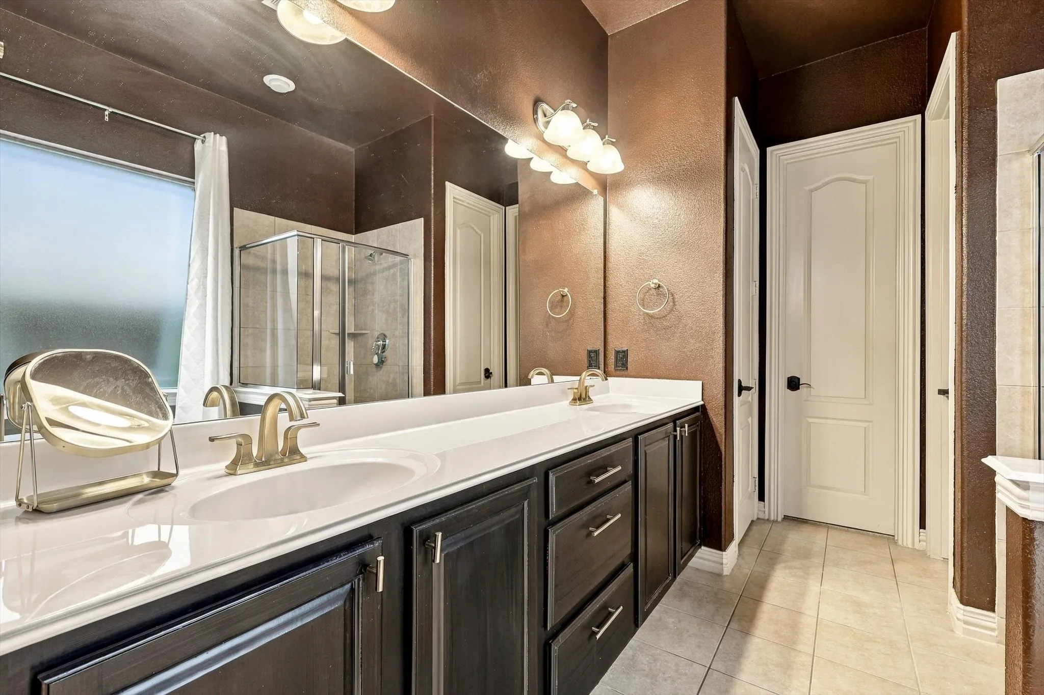 Single Family Residence For Sale in Denton County , 1596 Barksdale Drive, Lewisville, Texas 75077, 4 Bedroom, 3 Bathroom, 2 Garage spaces, 2,698 Sqft, built in 2008, mls#21409667, Real Estate Agent in Lewisville, Homes For Sale in Denton county, Homes For Sale in Lewisville, Realtor in Lewisville Texas, Real Estate Brokerage Independent Realty Texas, Luminita Cordes Realtor