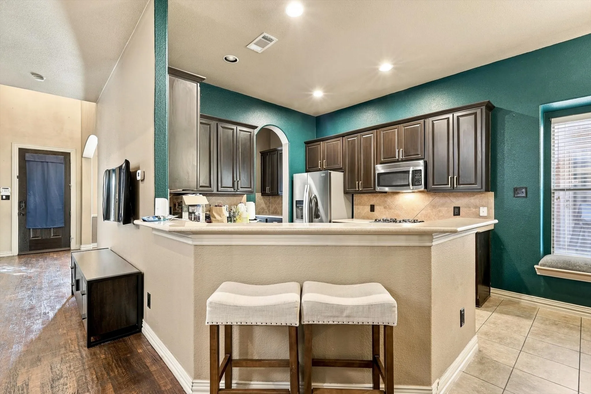 Single Family Residence For Sale in Denton County , 1596 Barksdale Drive, Lewisville, Texas 75077, 4 Bedroom, 3 Bathroom, 2 Garage spaces, 2,698 Sqft, built in 2008, mls#21409667, Real Estate Agent in Lewisville, Homes For Sale in Denton county, Homes For Sale in Lewisville, Realtor in Lewisville Texas, Real Estate Brokerage Independent Realty Texas, Luminita Cordes Realtor