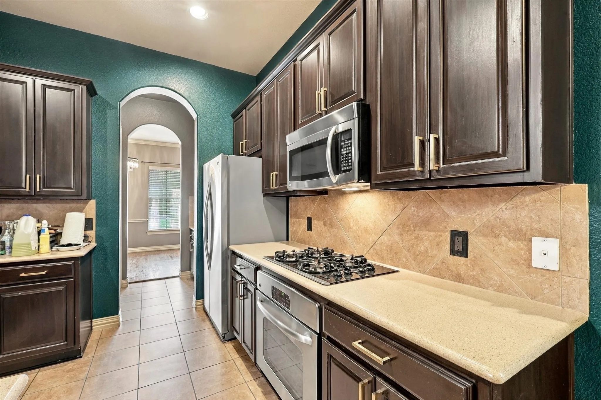 Single Family Residence For Sale in Denton County , 1596 Barksdale Drive, Lewisville, Texas 75077, 4 Bedroom, 3 Bathroom, 2 Garage spaces, 2,698 Sqft, built in 2008, mls#21409667, Real Estate Agent in Lewisville, Homes For Sale in Denton county, Homes For Sale in Lewisville, Realtor in Lewisville Texas, Real Estate Brokerage Independent Realty Texas, Luminita Cordes Realtor