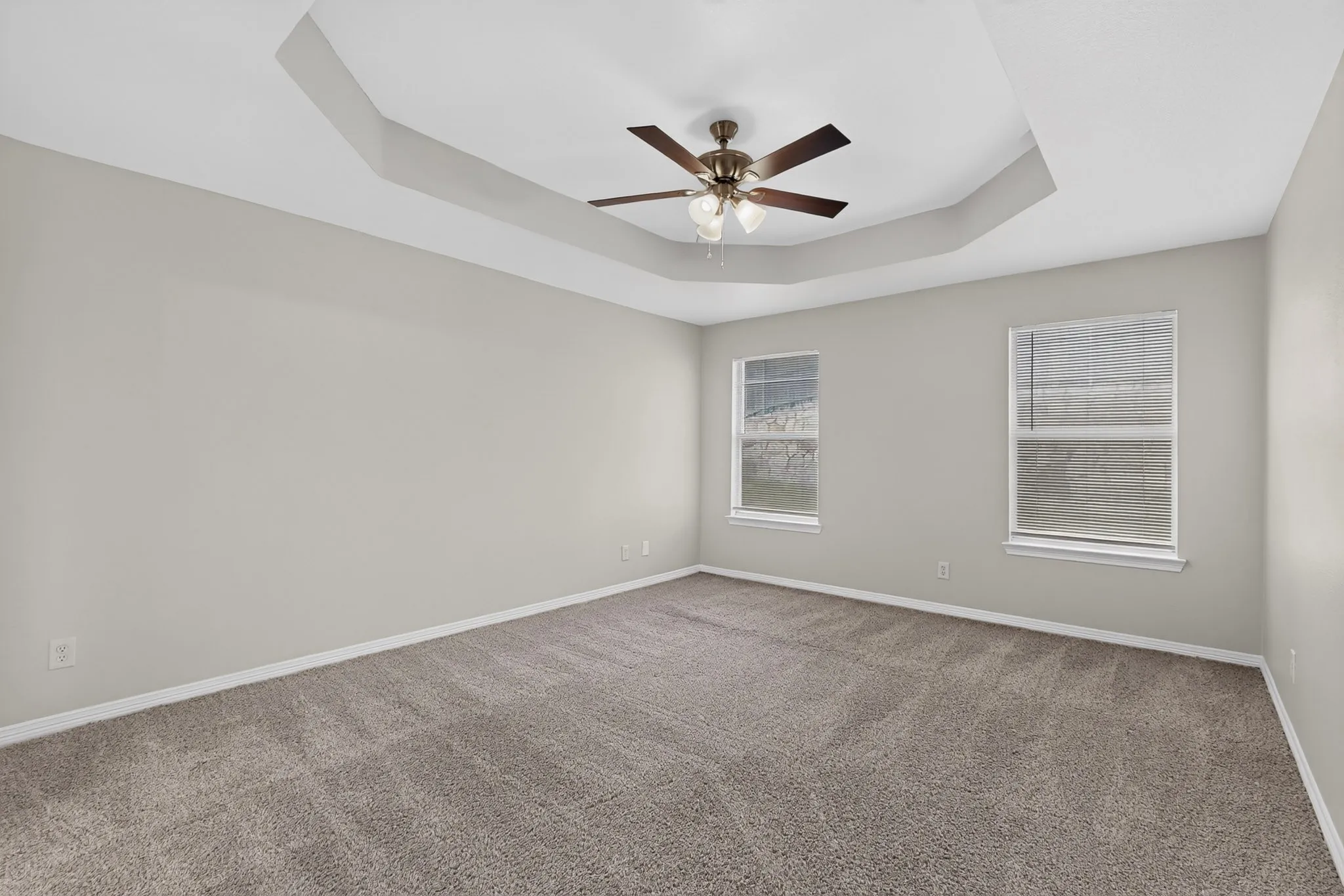 Single Family Residence For Sale in Dallas County , 6809 Hot Springs Court, Dallas, Texas 75241, 3 Bedroom, 2 Bathroom, 2 Garage spaces, 1,519 Sqft, built in 2005, mls#21412295, Real Estate Agent in Dallas, Homes For Sale in Dallas county, Homes For Sale in Dallas, Realtor in Dallas Texas, Real Estate Brokerage Independent Realty Texas, Luminita Cordes Realtor