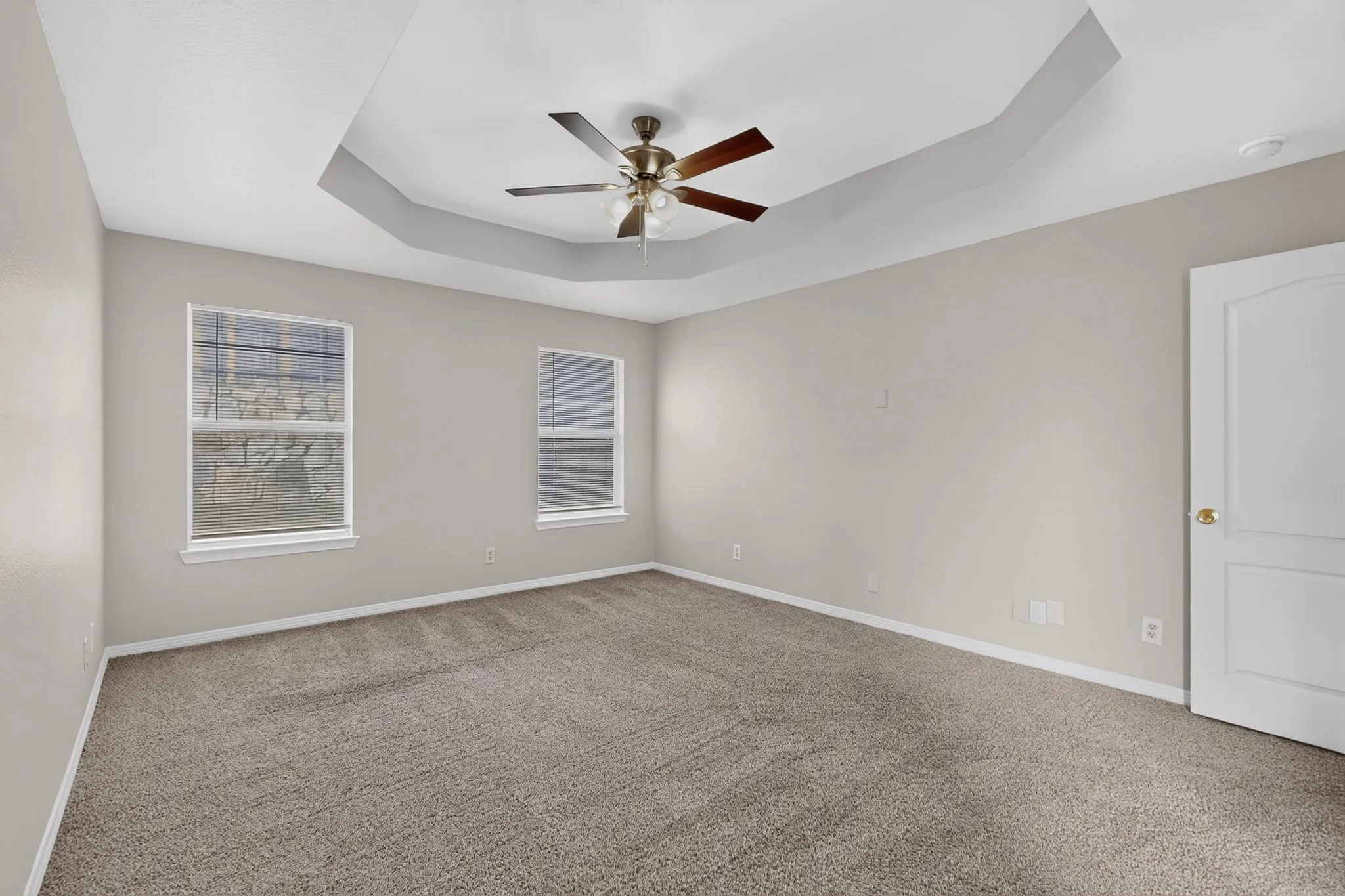 Single Family Residence For Sale in Dallas County , 6809 Hot Springs Court, Dallas, Texas 75241, 3 Bedroom, 2 Bathroom, 2 Garage spaces, 1,519 Sqft, built in 2005, mls#21412295, Real Estate Agent in Dallas, Homes For Sale in Dallas county, Homes For Sale in Dallas, Realtor in Dallas Texas, Real Estate Brokerage Independent Realty Texas, Luminita Cordes Realtor