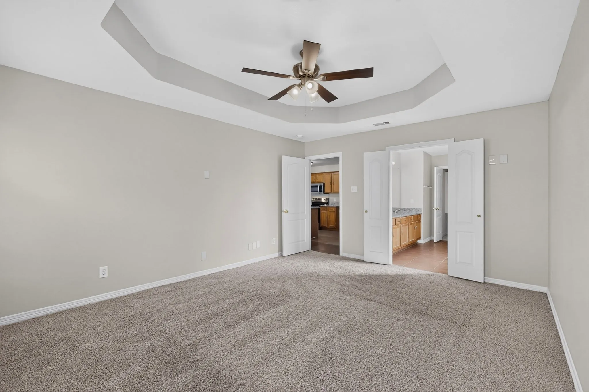Single Family Residence For Sale in Dallas County , 6809 Hot Springs Court, Dallas, Texas 75241, 3 Bedroom, 2 Bathroom, 2 Garage spaces, 1,519 Sqft, built in 2005, mls#21412295, Real Estate Agent in Dallas, Homes For Sale in Dallas county, Homes For Sale in Dallas, Realtor in Dallas Texas, Real Estate Brokerage Independent Realty Texas, Luminita Cordes Realtor