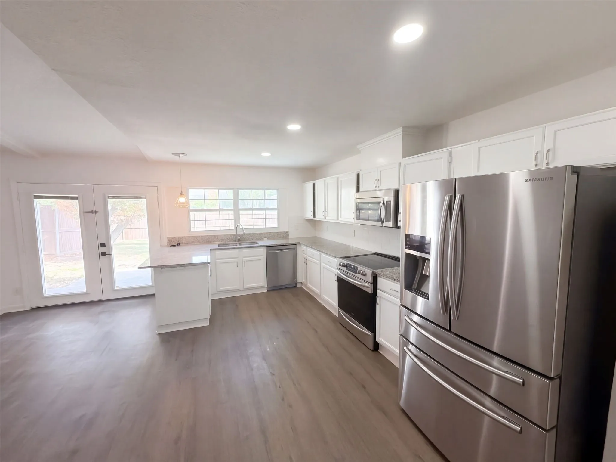 Single Family Residence For Sale in Denton County , 5005 Strickland Avenue, The Colony, Texas 75056, 3 Bedroom, 2 Bathroom, 2 Garage spaces, 1,684 Sqft, built in 1975, mls#21412298, Real Estate Agent in The Colony, Homes For Sale in Denton county, Homes For Sale in The Colony, Realtor in The Colony Texas, Real Estate Brokerage Independent Realty Texas, Luminita Cordes Realtor