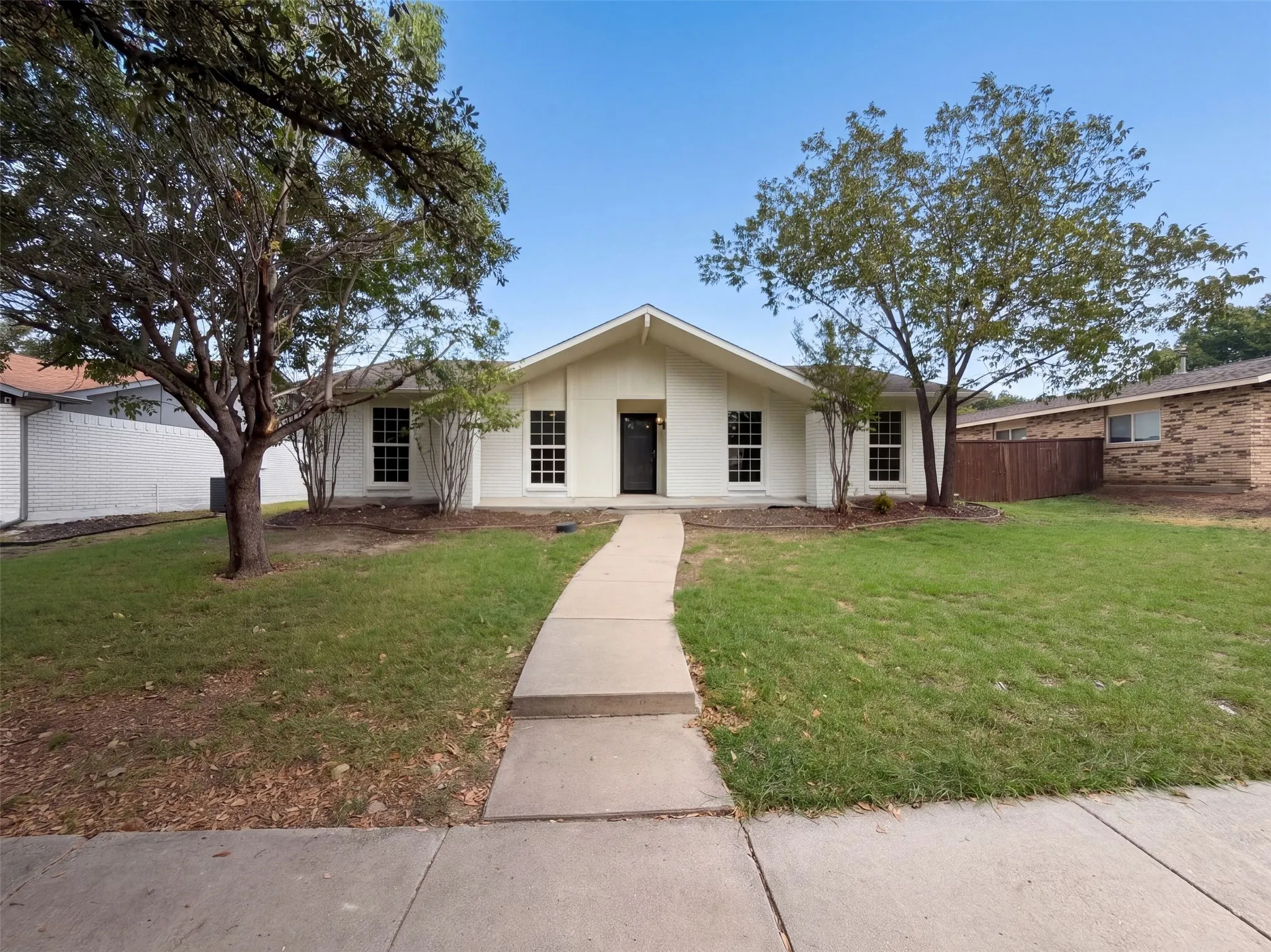 Single Family Residence For Sale