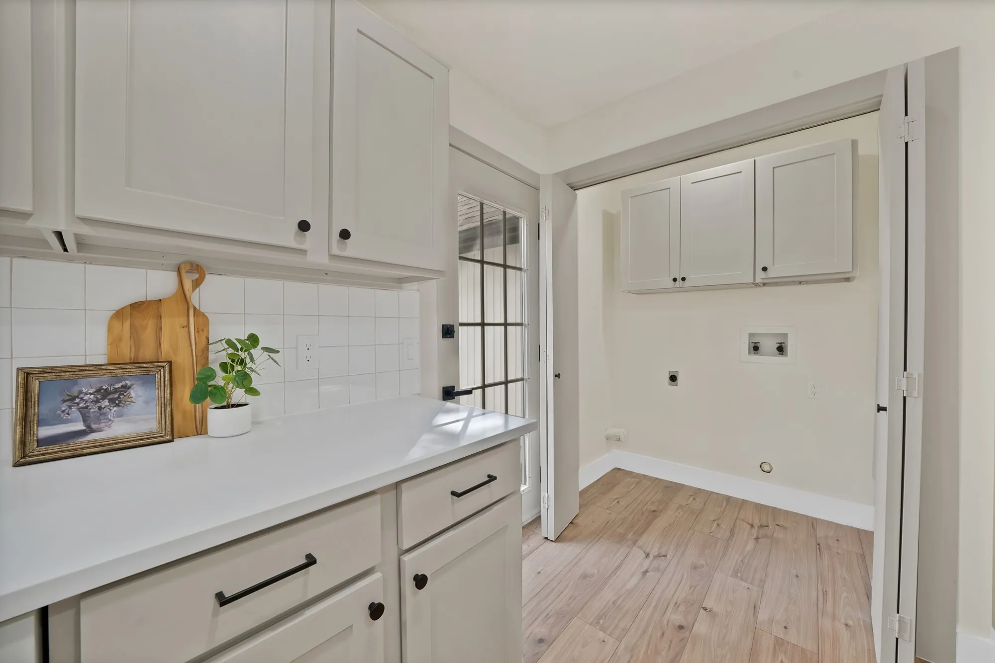 Single Family Residence For Sale in Tarrant County , 6005 Heatherglen Drive, Arlington, Texas 76017, 4 Bedroom, 2 Bathroom, 2 Garage spaces, 2,001 Sqft, built in 1986, mls#21410726, Real Estate Agent in Arlington, Homes For Sale in Tarrant county, Homes For Sale in Arlington, Realtor in Arlington Texas, Real Estate Brokerage Independent Realty Texas, Luminita Cordes Realtor