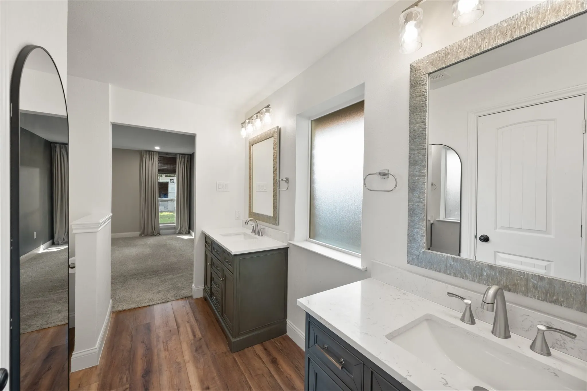 Single Family Residence For Sale in Tarrant County , 309 Quail Crest Drive, Bedford, Texas 76021, 5 Bedroom, 3 Bathroom, 2 Garage spaces, 2,248 Sqft, built in 1977, mls#21412186, Real Estate Agent in Bedford, Homes For Sale in Tarrant county, Homes For Sale in Bedford, Realtor in Bedford Texas, Real Estate Brokerage Independent Realty Texas, Luminita Cordes Realtor