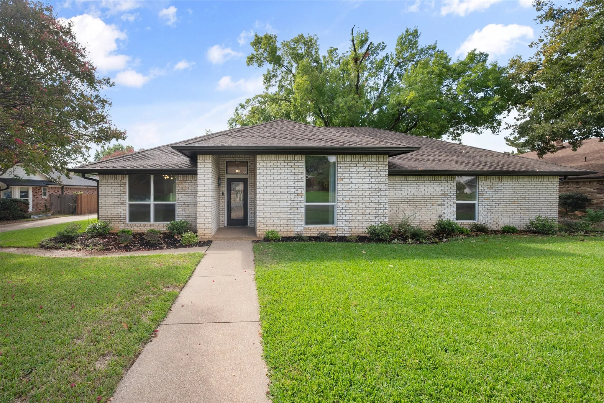 Single Family Residence For Sale