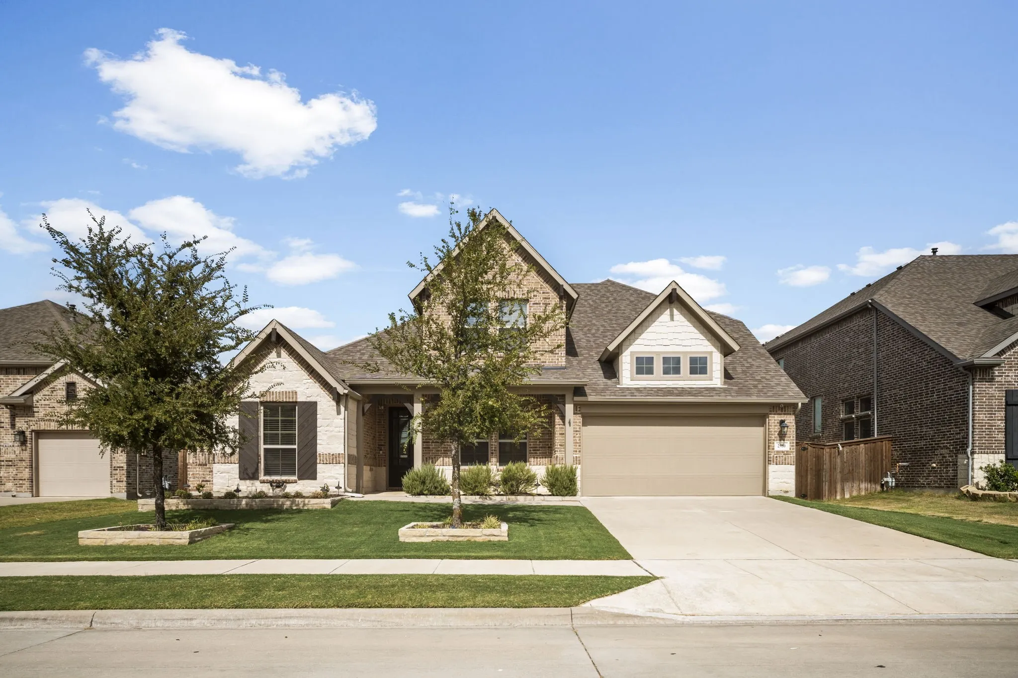 Single Family Residence For Sale in Denton County , 2980 Clearwater Drive, Prosper, Texas 75078, 5 Bedroom, 4 Bathroom, 3 Garage spaces, 2,818 Sqft, built in 2021, mls#21412267, Real Estate Agent in Prosper, Homes For Sale in Denton county, Homes For Sale in Prosper, Realtor in Prosper Texas, Real Estate Brokerage Independent Realty Texas, Luminita Cordes Realtor