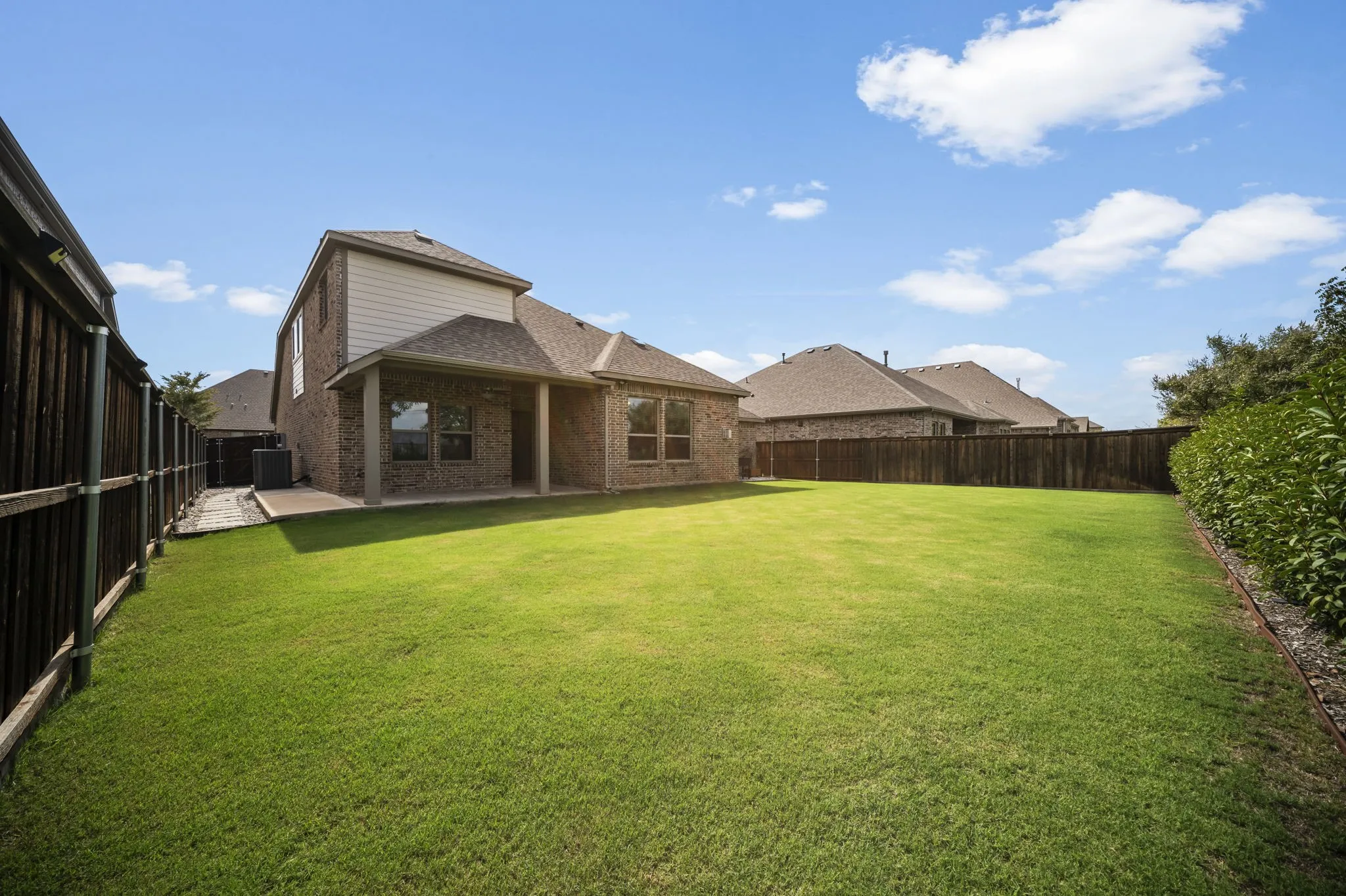 Single Family Residence For Sale in Denton County , 2980 Clearwater Drive, Prosper, Texas 75078, 5 Bedroom, 4 Bathroom, 3 Garage spaces, 2,818 Sqft, built in 2021, mls#21412267, Real Estate Agent in Prosper, Homes For Sale in Denton county, Homes For Sale in Prosper, Realtor in Prosper Texas, Real Estate Brokerage Independent Realty Texas, Luminita Cordes Realtor