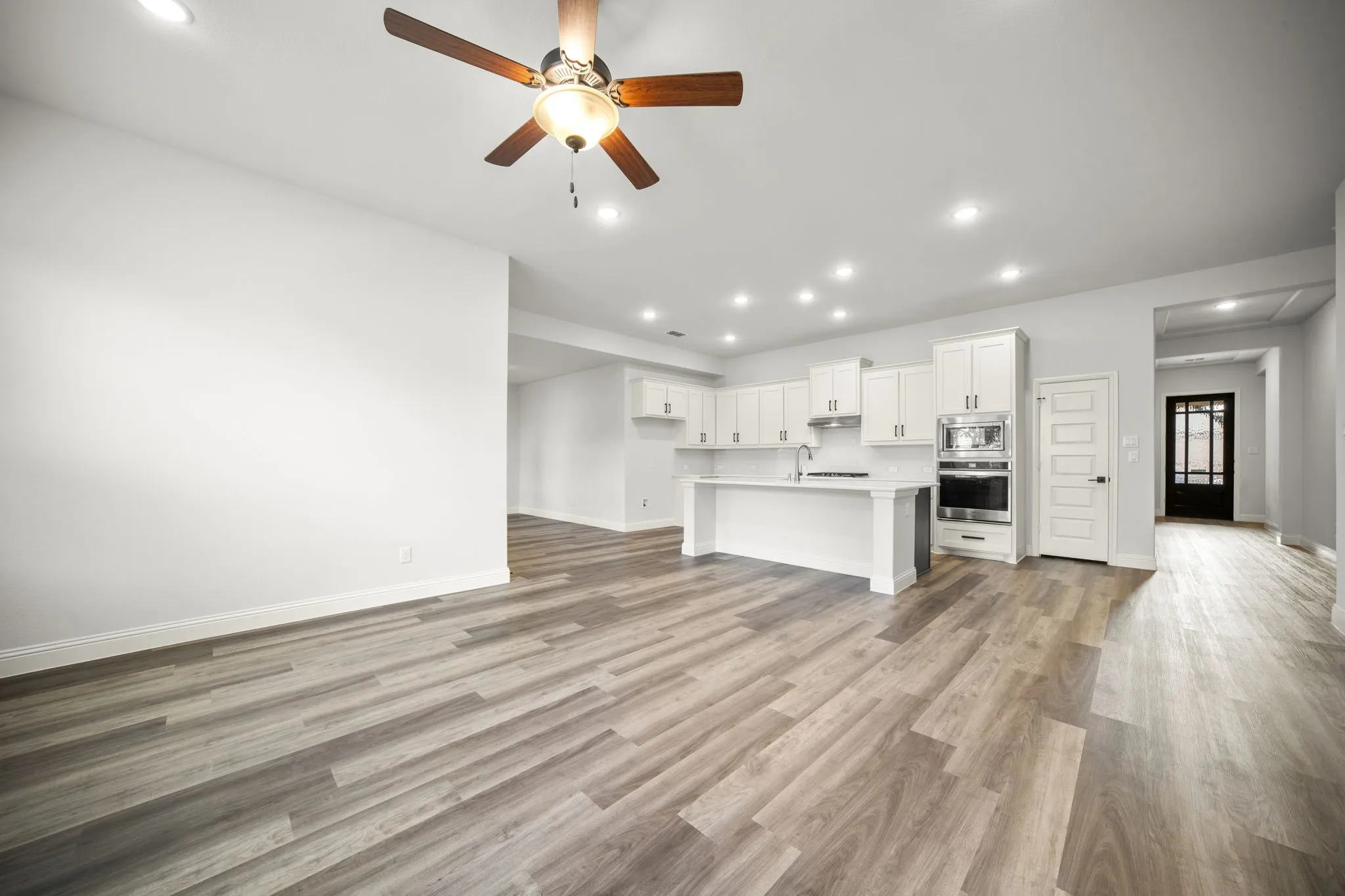 Single Family Residence For Sale in Denton County , 2980 Clearwater Drive, Prosper, Texas 75078, 5 Bedroom, 4 Bathroom, 3 Garage spaces, 2,818 Sqft, built in 2021, mls#21412267, Real Estate Agent in Prosper, Homes For Sale in Denton county, Homes For Sale in Prosper, Realtor in Prosper Texas, Real Estate Brokerage Independent Realty Texas, Luminita Cordes Realtor