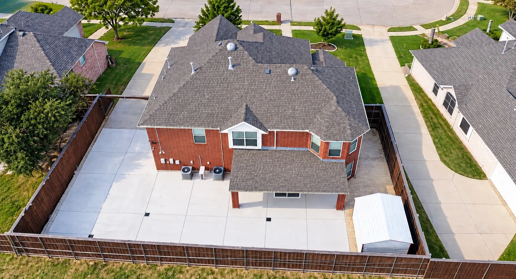 Single Family Residence For Sale in Denton County , 3832 Leon Drive, Carrollton, Texas 75010, 4 Bedroom, 4 Bathroom, 2 Garage spaces, 3,578 Sqft, built in 1998, mls#21410627, Real Estate Agent in Carrollton, Homes For Sale in Denton county, Homes For Sale in Carrollton, Realtor in Carrollton Texas, Real Estate Brokerage Independent Realty Texas, Luminita Cordes Realtor