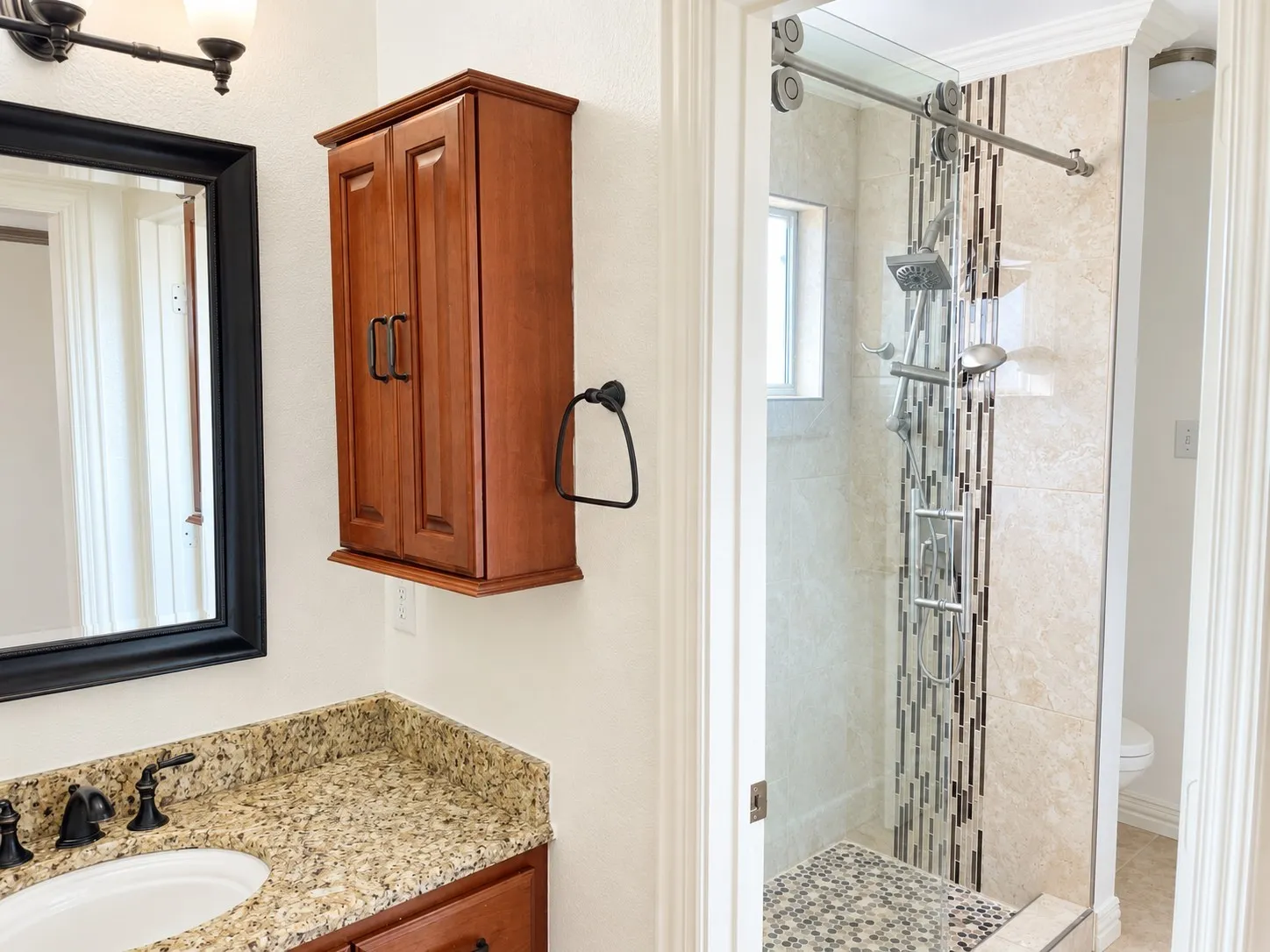 Single Family Residence For Sale in Denton County , 3832 Leon Drive, Carrollton, Texas 75010, 4 Bedroom, 4 Bathroom, 2 Garage spaces, 3,578 Sqft, built in 1998, mls#21410627, Real Estate Agent in Carrollton, Homes For Sale in Denton county, Homes For Sale in Carrollton, Realtor in Carrollton Texas, Real Estate Brokerage Independent Realty Texas, Luminita Cordes Realtor