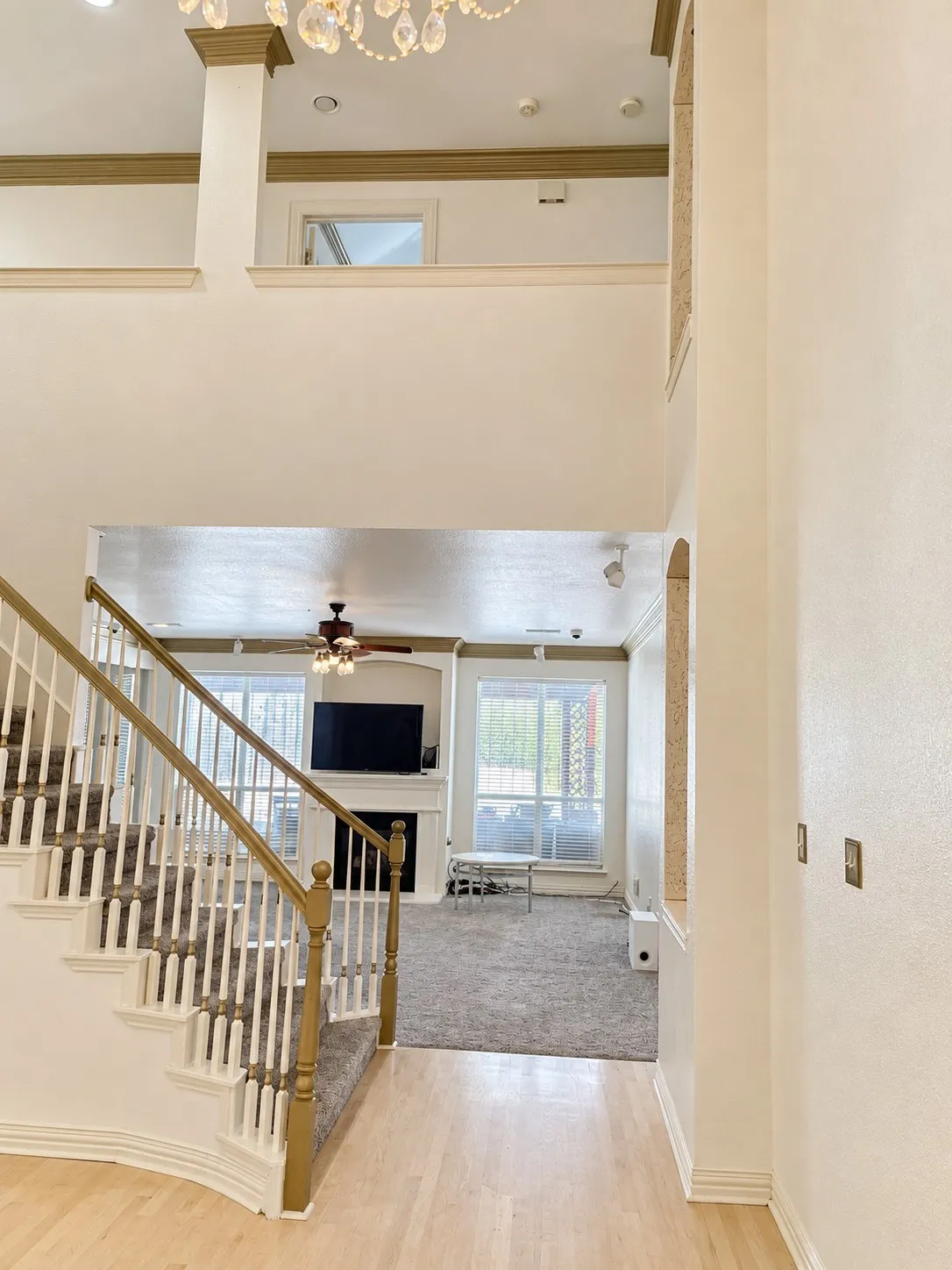 Single Family Residence For Sale in Denton County , 3832 Leon Drive, Carrollton, Texas 75010, 4 Bedroom, 4 Bathroom, 2 Garage spaces, 3,578 Sqft, built in 1998, mls#21410627, Real Estate Agent in Carrollton, Homes For Sale in Denton county, Homes For Sale in Carrollton, Realtor in Carrollton Texas, Real Estate Brokerage Independent Realty Texas, Luminita Cordes Realtor