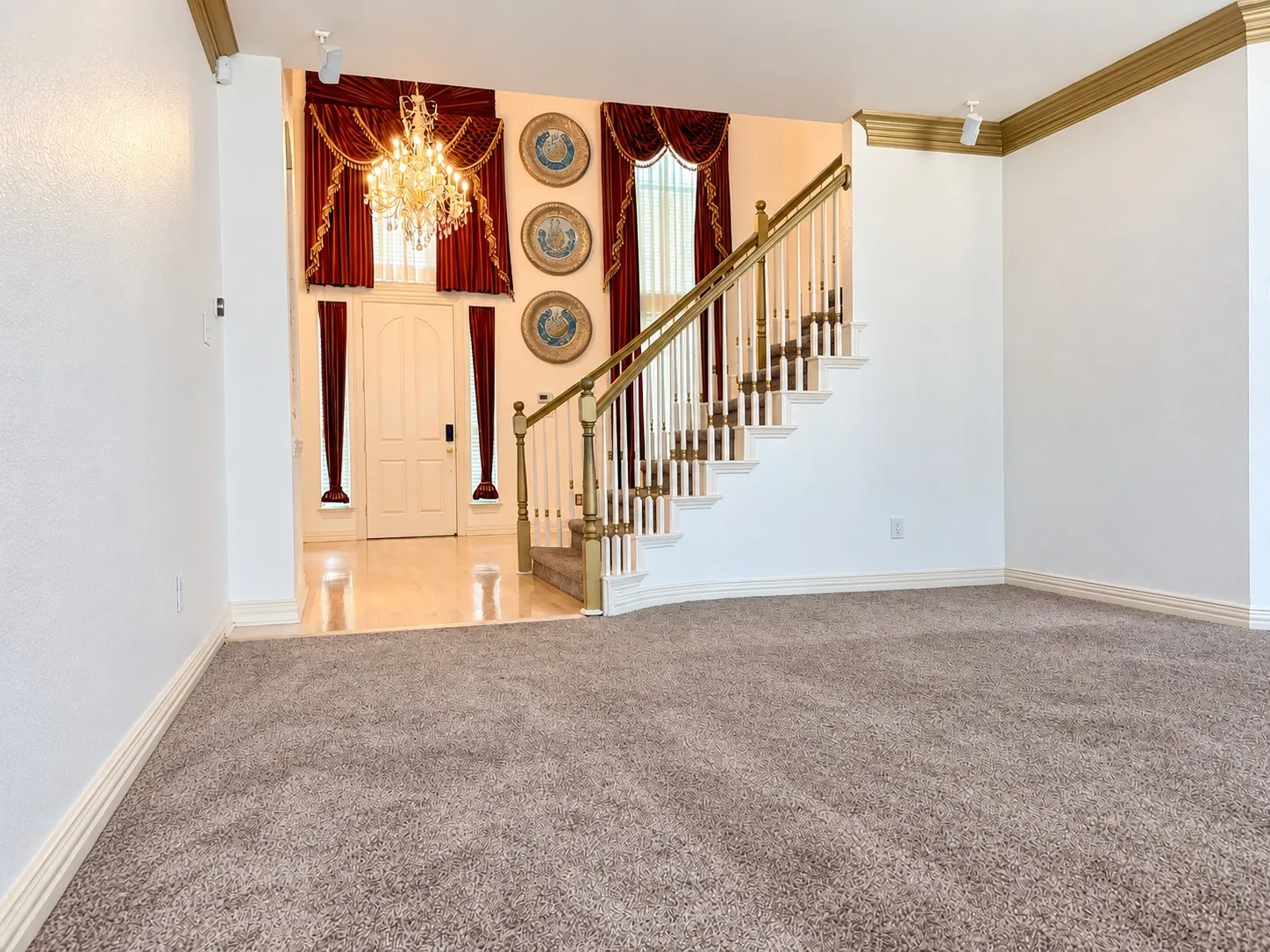 Single Family Residence For Sale in Denton County , 3832 Leon Drive, Carrollton, Texas 75010, 4 Bedroom, 4 Bathroom, 2 Garage spaces, 3,578 Sqft, built in 1998, mls#21410627, Real Estate Agent in Carrollton, Homes For Sale in Denton county, Homes For Sale in Carrollton, Realtor in Carrollton Texas, Real Estate Brokerage Independent Realty Texas, Luminita Cordes Realtor