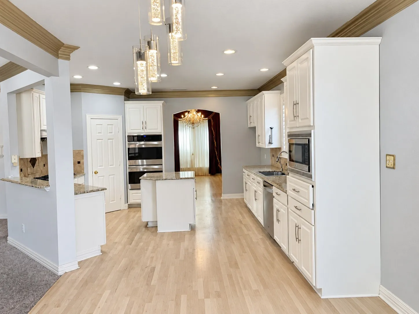 Single Family Residence For Sale in Denton County , 3832 Leon Drive, Carrollton, Texas 75010, 4 Bedroom, 4 Bathroom, 2 Garage spaces, 3,578 Sqft, built in 1998, mls#21410627, Real Estate Agent in Carrollton, Homes For Sale in Denton county, Homes For Sale in Carrollton, Realtor in Carrollton Texas, Real Estate Brokerage Independent Realty Texas, Luminita Cordes Realtor