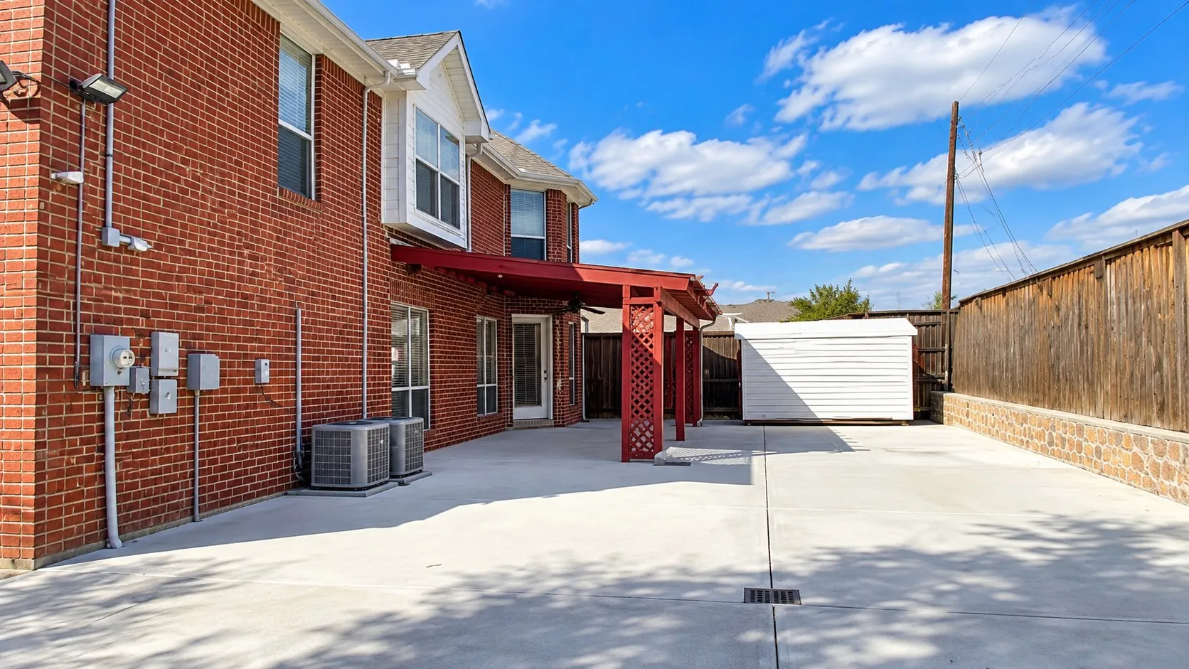 Single Family Residence For Sale in Denton County , 3832 Leon Drive, Carrollton, Texas 75010, 4 Bedroom, 4 Bathroom, 2 Garage spaces, 3,578 Sqft, built in 1998, mls#21410627, Real Estate Agent in Carrollton, Homes For Sale in Denton county, Homes For Sale in Carrollton, Realtor in Carrollton Texas, Real Estate Brokerage Independent Realty Texas, Luminita Cordes Realtor