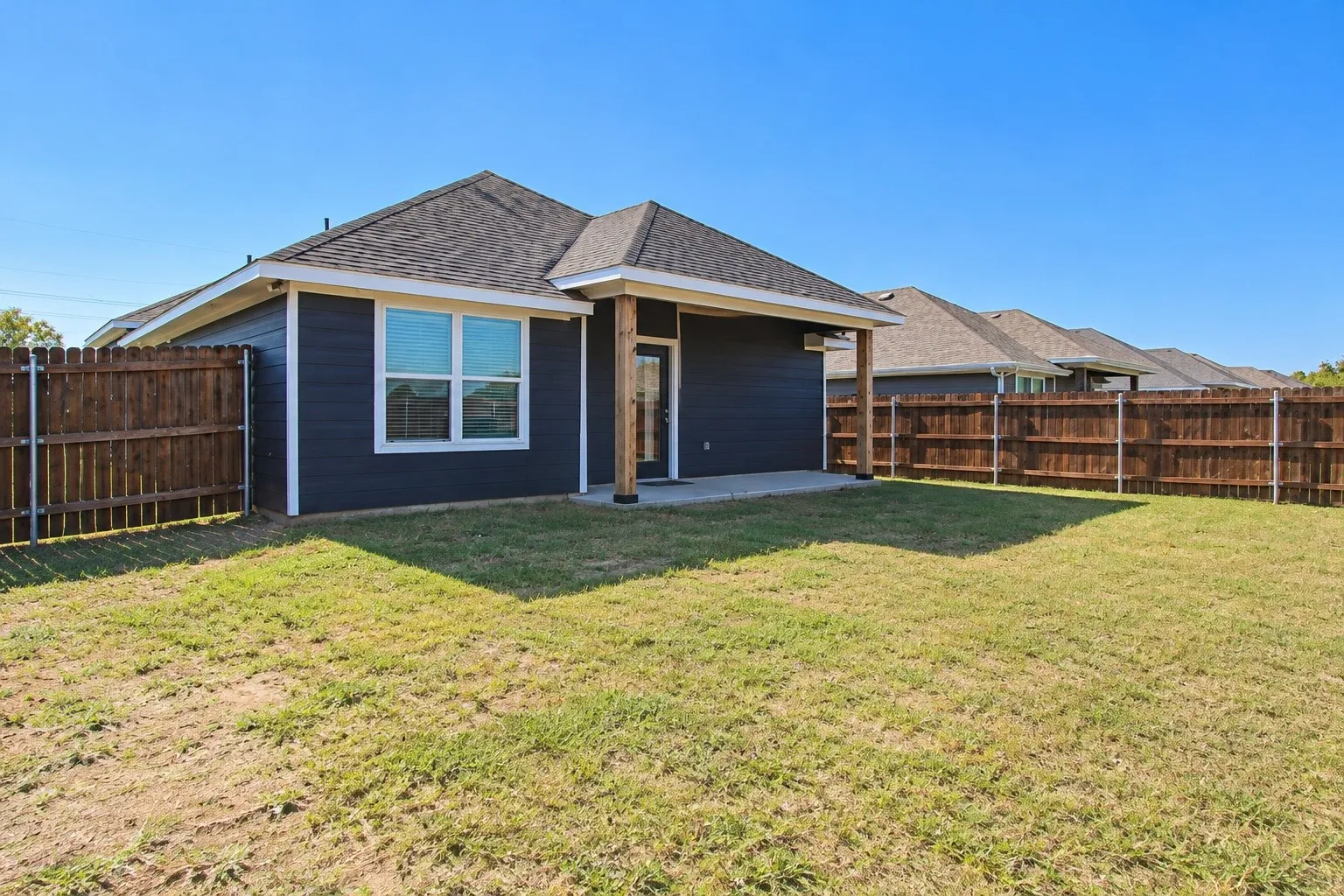 Single Family Residence For Sale in Ellis County , 600 N Garrett Avenue, Garrett, Texas 75119, 3 Bedroom, 2 Bathroom, 2 Garage spaces, 1,530 Sqft, built in 2022, mls#21393075, Real Estate Agent in Garrett, Homes For Sale in Ellis county, Homes For Sale in Garrett, Realtor in Garrett Texas, Real Estate Brokerage Independent Realty Texas, Luminita Cordes Realtor