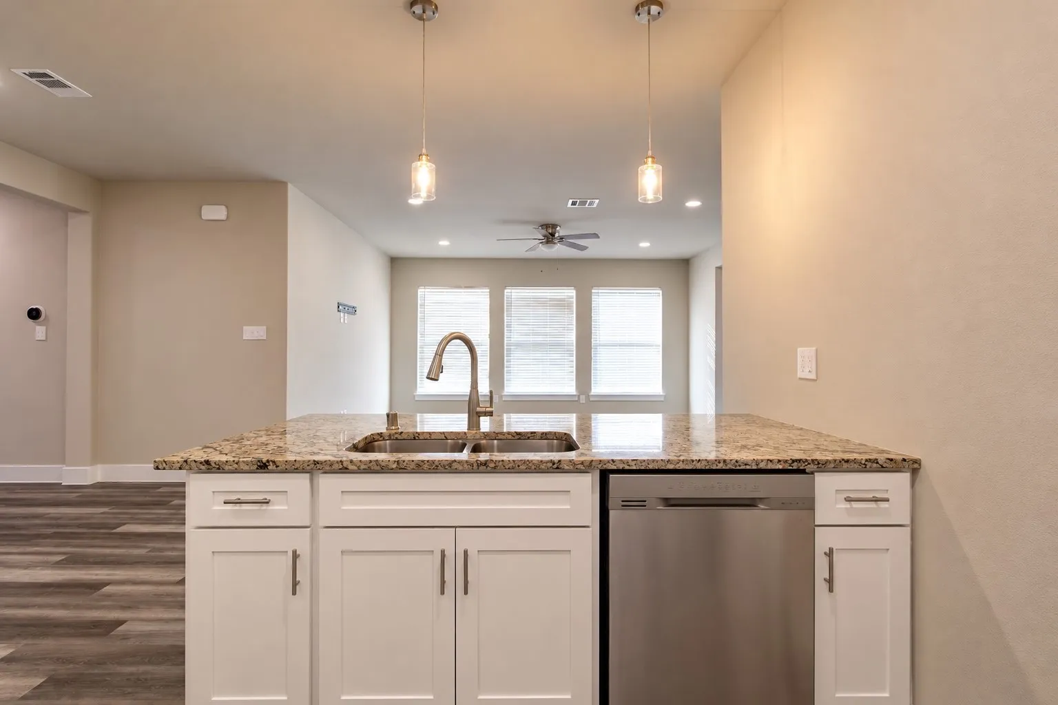 Single Family Residence For Sale in Ellis County , 600 N Garrett Avenue, Garrett, Texas 75119, 3 Bedroom, 2 Bathroom, 2 Garage spaces, 1,530 Sqft, built in 2022, mls#21393075, Real Estate Agent in Garrett, Homes For Sale in Ellis county, Homes For Sale in Garrett, Realtor in Garrett Texas, Real Estate Brokerage Independent Realty Texas, Luminita Cordes Realtor