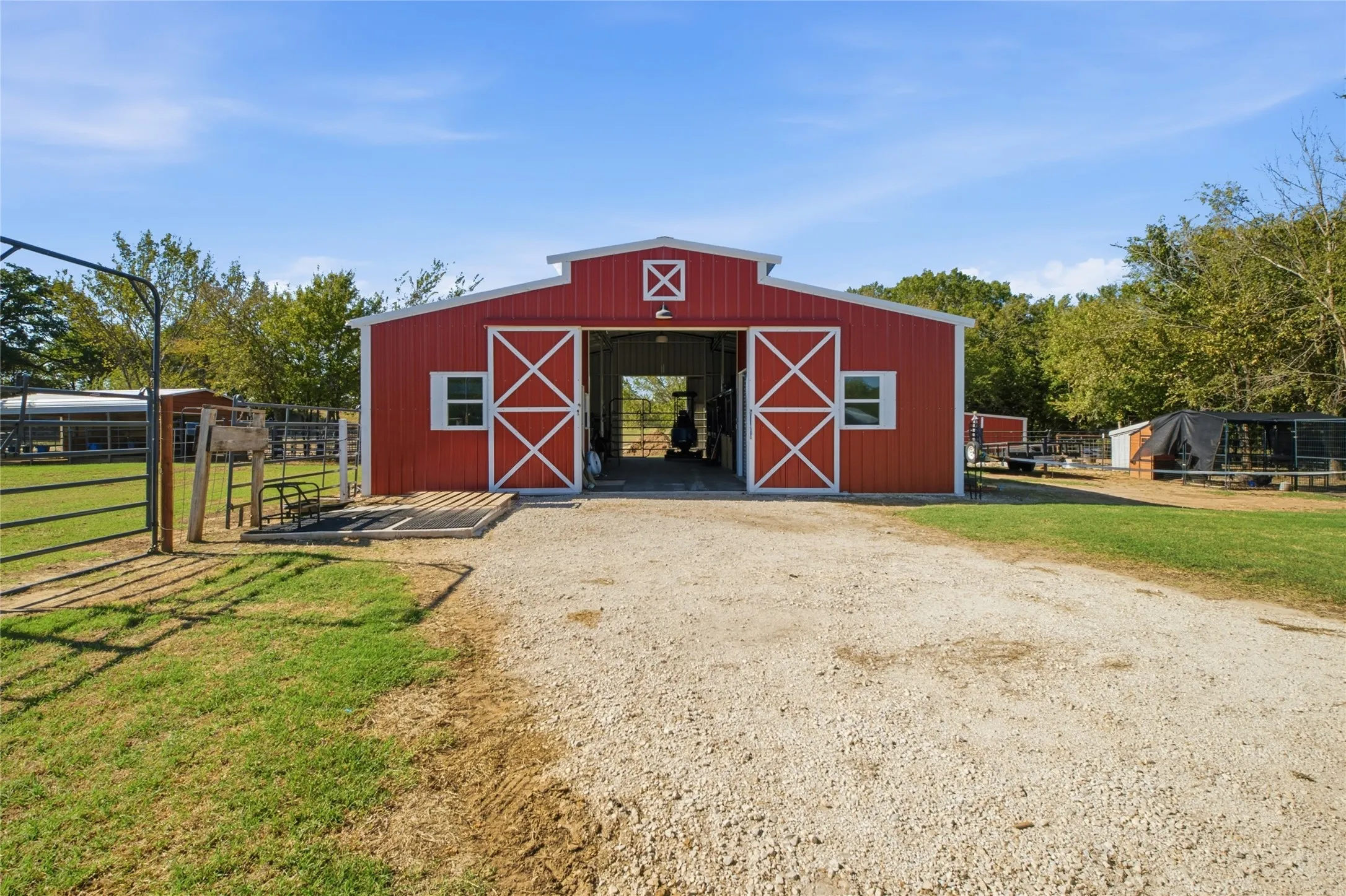 Farm For Sale in Cooke County , 71 COUNTY RD 1266, Whitesboro, Texas 76273, 3 Bedroom, 2 Bathroom, Garage spaces, 1,701 Sqft, built in 2023, mls#21409080, Real Estate Agent in Whitesboro, Homes For Sale in Cooke county, Homes For Sale in Whitesboro, Realtor in Whitesboro Texas, Real Estate Brokerage Independent Realty Texas, Luminita Cordes Realtor