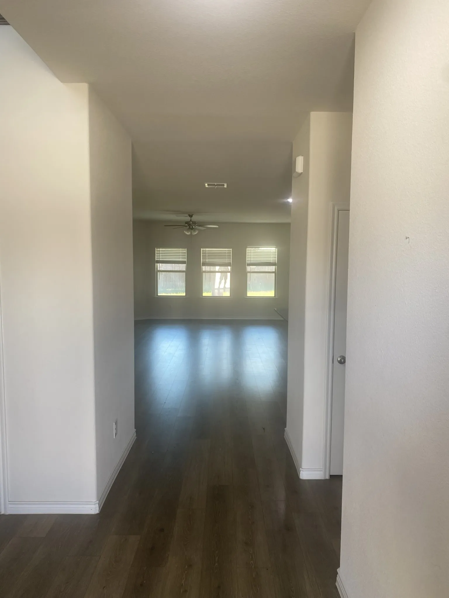Single Family Residence For Rent in Denton County , 10528 Breezeway Drive, Aubrey, Texas 76227, 5 Bedroom, 4 Bathroom, 4 Garage spaces, 3,365 Sqft, built in 2023, mls#21412309, Real Estate Agent in Aubrey, Homes For Rent in Denton county, Homes For Rent in Aubrey, Realtor in Aubrey Texas, Real Estate Brokerage Independent Realty Texas, Luminita Cordes Realtor