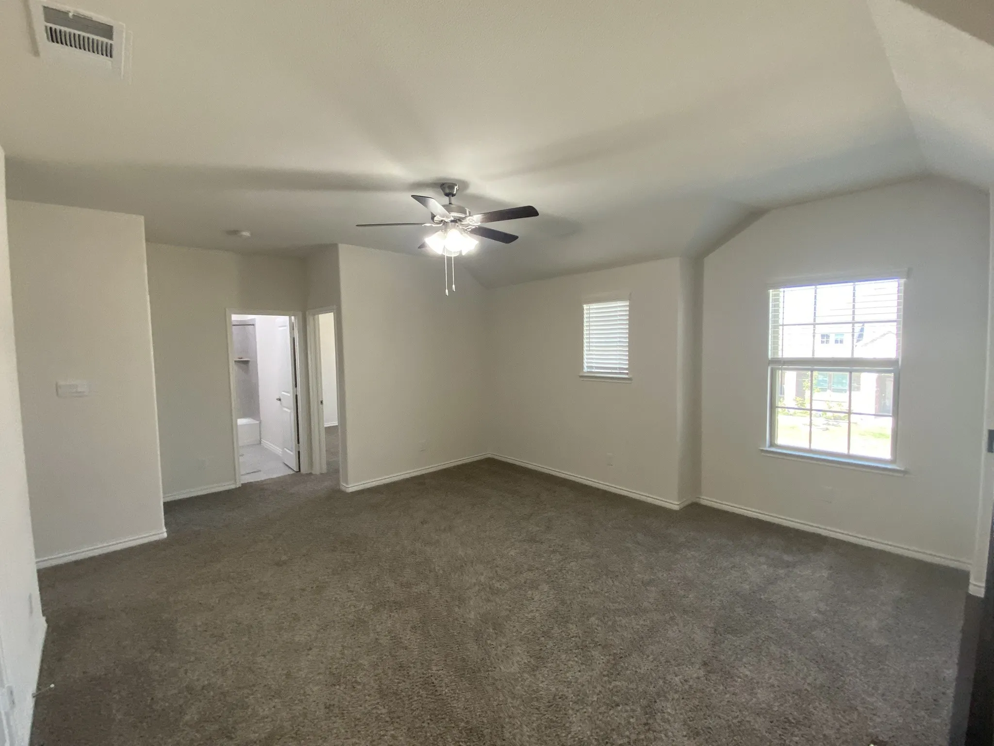 Single Family Residence For Rent in Denton County , 10528 Breezeway Drive, Aubrey, Texas 76227, 5 Bedroom, 4 Bathroom, 4 Garage spaces, 3,365 Sqft, built in 2023, mls#21412309, Real Estate Agent in Aubrey, Homes For Rent in Denton county, Homes For Rent in Aubrey, Realtor in Aubrey Texas, Real Estate Brokerage Independent Realty Texas, Luminita Cordes Realtor