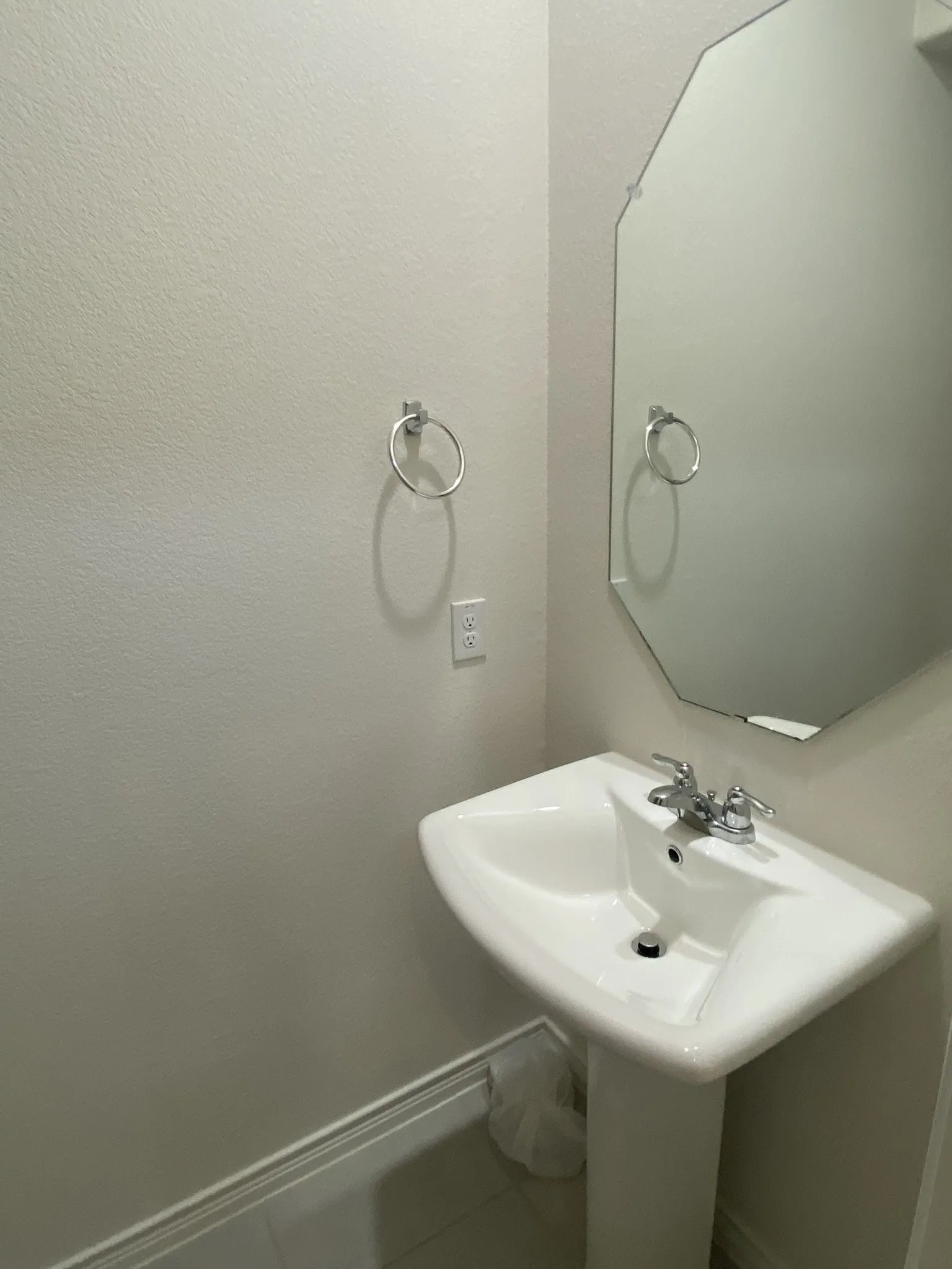 Single Family Residence For Rent in Denton County , 10528 Breezeway Drive, Aubrey, Texas 76227, 5 Bedroom, 4 Bathroom, 4 Garage spaces, 3,365 Sqft, built in 2023, mls#21412309, Real Estate Agent in Aubrey, Homes For Rent in Denton county, Homes For Rent in Aubrey, Realtor in Aubrey Texas, Real Estate Brokerage Independent Realty Texas, Luminita Cordes Realtor
