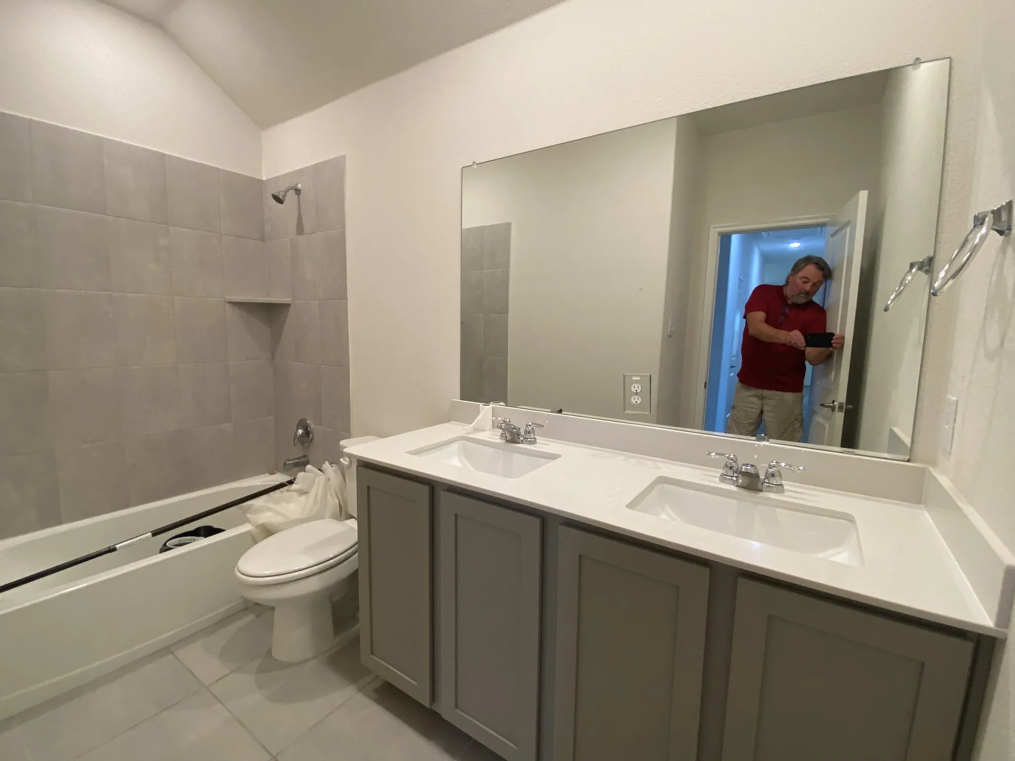 Single Family Residence For Rent in Denton County , 10528 Breezeway Drive, Aubrey, Texas 76227, 5 Bedroom, 4 Bathroom, 4 Garage spaces, 3,365 Sqft, built in 2023, mls#21412309, Real Estate Agent in Aubrey, Homes For Rent in Denton county, Homes For Rent in Aubrey, Realtor in Aubrey Texas, Real Estate Brokerage Independent Realty Texas, Luminita Cordes Realtor