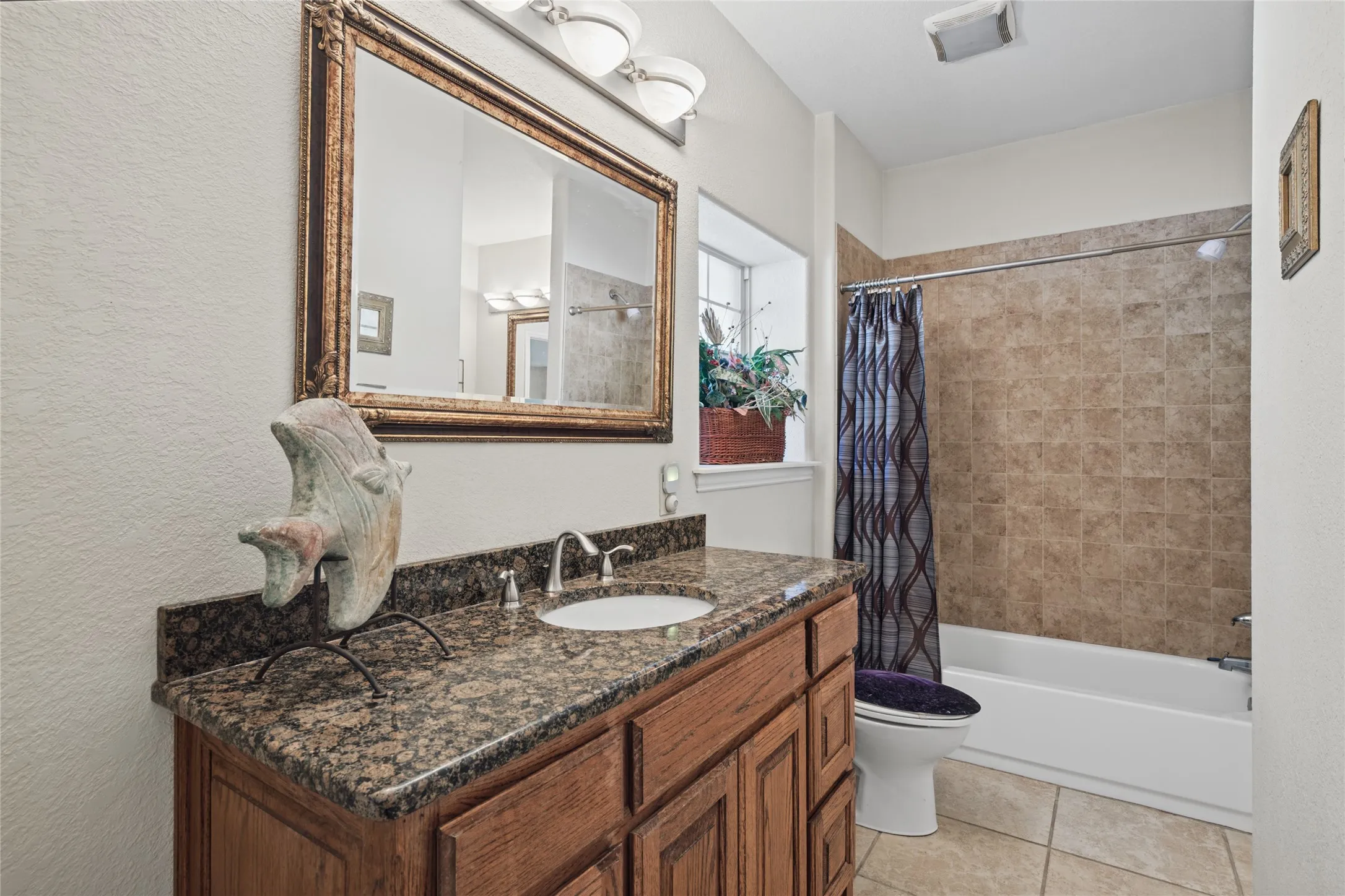 Single Family Residence For Sale in Cooke County , 464 Oak Hill Road, Valley View, Texas 76272, 8 Bedroom, 6 Bathroom, 6 Garage spaces, 4,795 Sqft, built in 2012, mls#21411750, Real Estate Agent in Valley View, Homes For Sale in Cooke county, Homes For Sale in Valley View, Realtor in Valley View Texas, Real Estate Brokerage Independent Realty Texas, Luminita Cordes Realtor