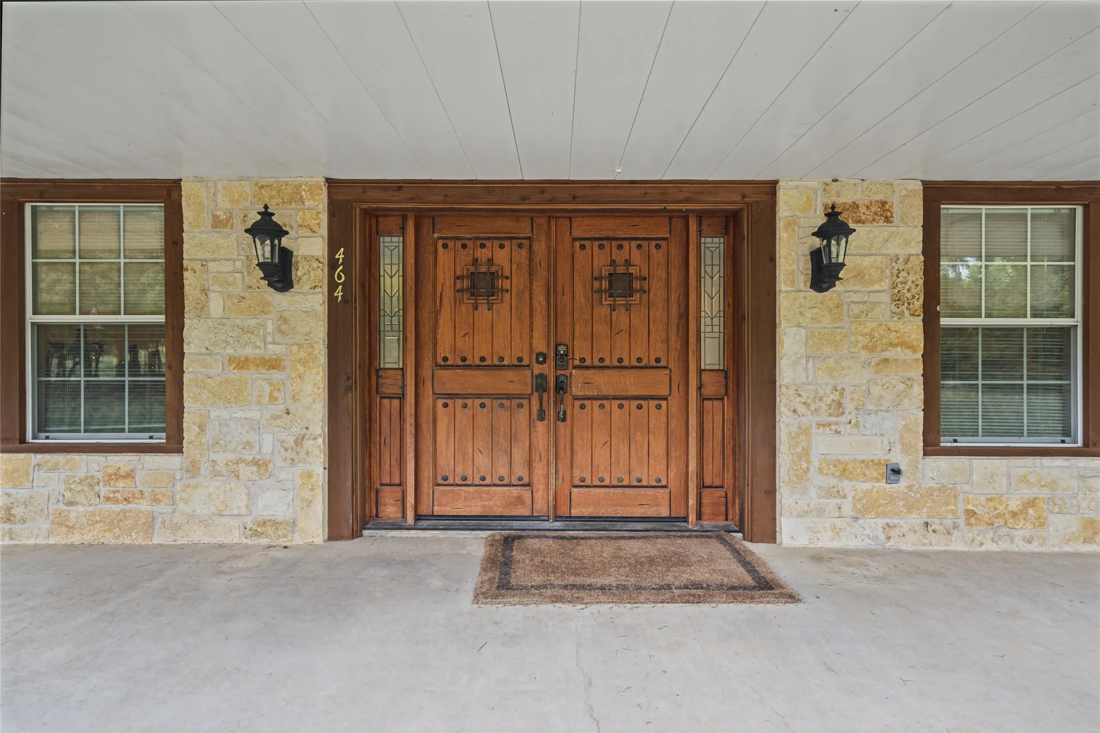 Single Family Residence For Sale in Cooke County , 464 Oak Hill Road, Valley View, Texas 76272, 8 Bedroom, 6 Bathroom, 6 Garage spaces, 4,795 Sqft, built in 2012, mls#21411750, Real Estate Agent in Valley View, Homes For Sale in Cooke county, Homes For Sale in Valley View, Realtor in Valley View Texas, Real Estate Brokerage Independent Realty Texas, Luminita Cordes Realtor