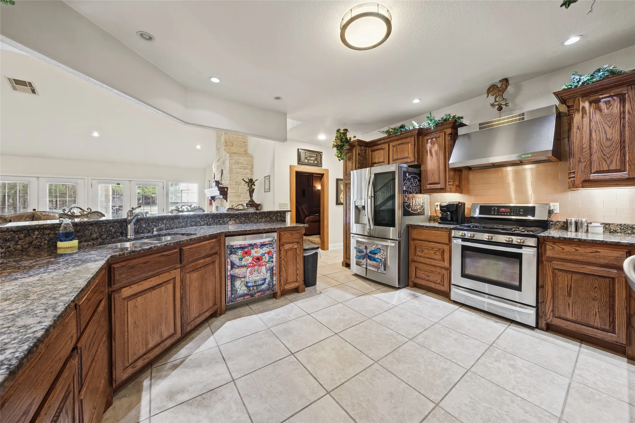 Single Family Residence For Sale in Cooke County , 464 Oak Hill Road, Valley View, Texas 76272, 8 Bedroom, 6 Bathroom, 6 Garage spaces, 4,795 Sqft, built in 2012, mls#21411750, Real Estate Agent in Valley View, Homes For Sale in Cooke county, Homes For Sale in Valley View, Realtor in Valley View Texas, Real Estate Brokerage Independent Realty Texas, Luminita Cordes Realtor