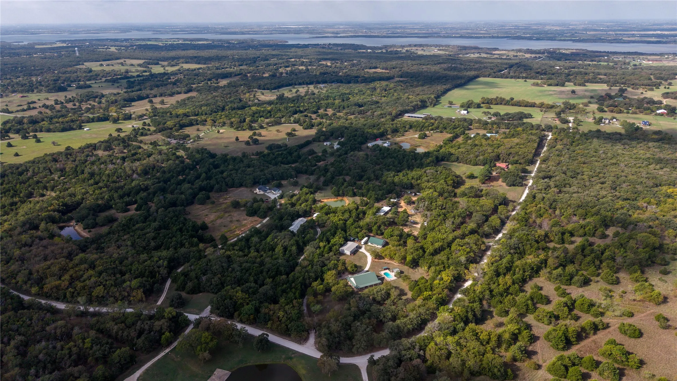 Single Family Residence For Sale in Cooke County , 464 Oak Hill Road, Valley View, Texas 76272, 8 Bedroom, 6 Bathroom, 6 Garage spaces, 4,795 Sqft, built in 2012, mls#21411750, Real Estate Agent in Valley View, Homes For Sale in Cooke county, Homes For Sale in Valley View, Realtor in Valley View Texas, Real Estate Brokerage Independent Realty Texas, Luminita Cordes Realtor
