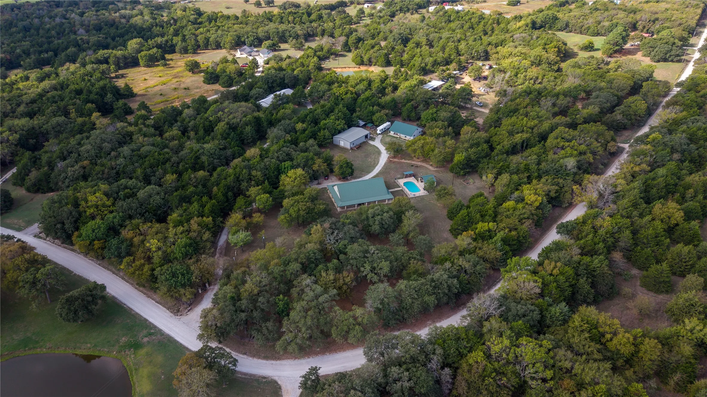Single Family Residence For Sale in Cooke County , 464 Oak Hill Road, Valley View, Texas 76272, 8 Bedroom, 6 Bathroom, 6 Garage spaces, 4,795 Sqft, built in 2012, mls#21411750, Real Estate Agent in Valley View, Homes For Sale in Cooke county, Homes For Sale in Valley View, Realtor in Valley View Texas, Real Estate Brokerage Independent Realty Texas, Luminita Cordes Realtor