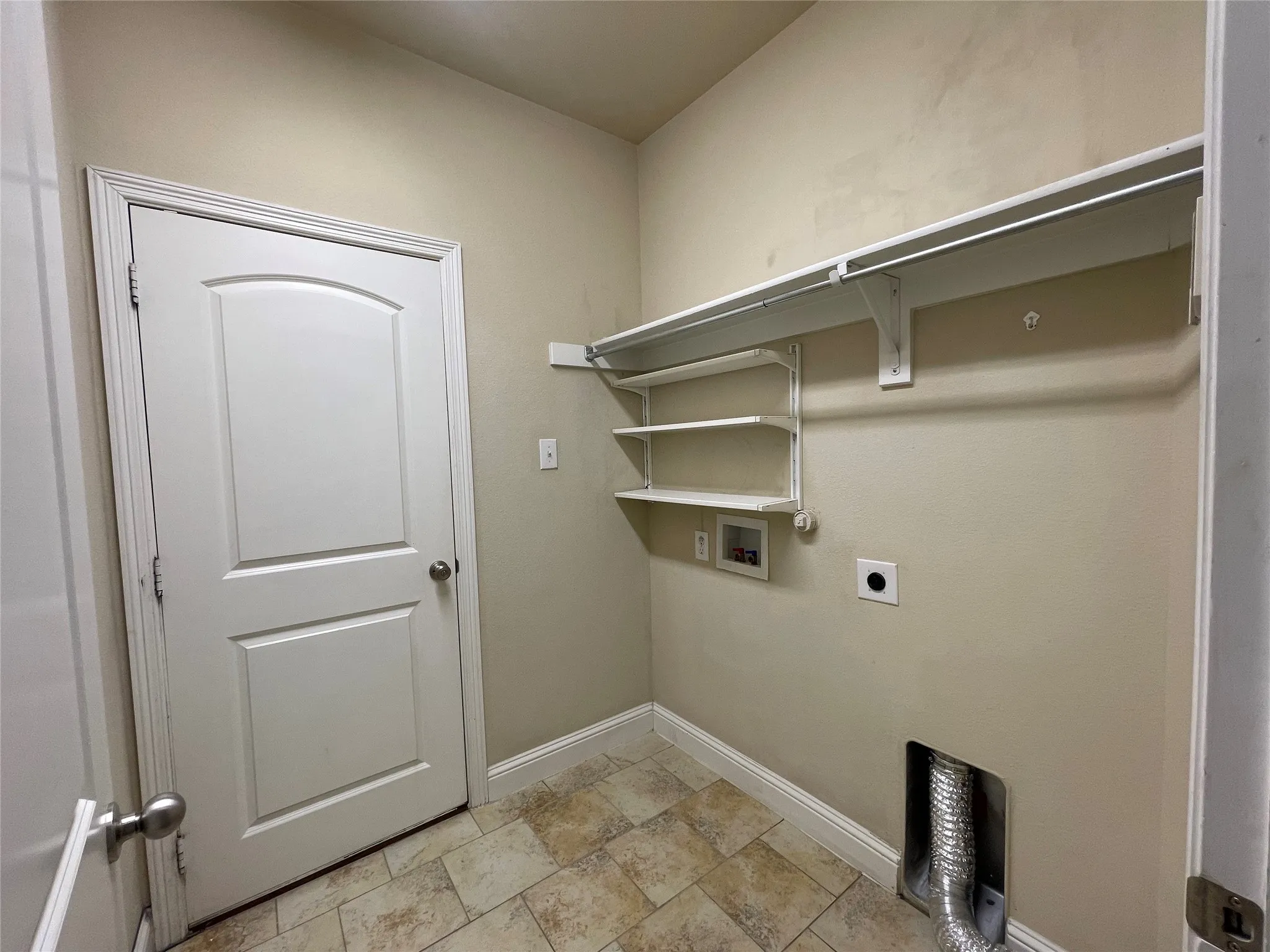 Single Family Residence For Rent in Kaufman County , 3104 Flowering Springs Drive, Forney, Texas 75126, 3 Bedroom, 2 Bathroom, 2 Garage spaces, 1,852 Sqft, built in 2015, mls#21412316, Real Estate Agent in Forney, Homes For Rent in Kaufman county, Homes For Rent in Forney, Realtor in Forney Texas, Real Estate Brokerage Independent Realty Texas, Luminita Cordes Realtor