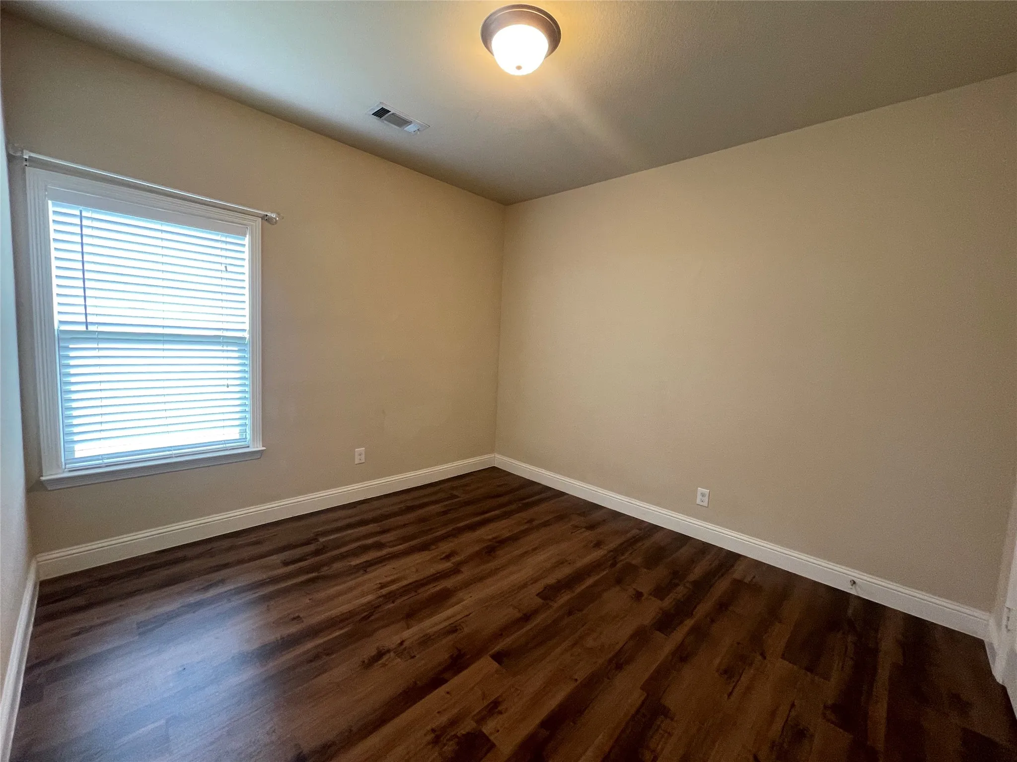 Single Family Residence For Rent in Kaufman County , 3104 Flowering Springs Drive, Forney, Texas 75126, 3 Bedroom, 2 Bathroom, 2 Garage spaces, 1,852 Sqft, built in 2015, mls#21412316, Real Estate Agent in Forney, Homes For Rent in Kaufman county, Homes For Rent in Forney, Realtor in Forney Texas, Real Estate Brokerage Independent Realty Texas, Luminita Cordes Realtor
