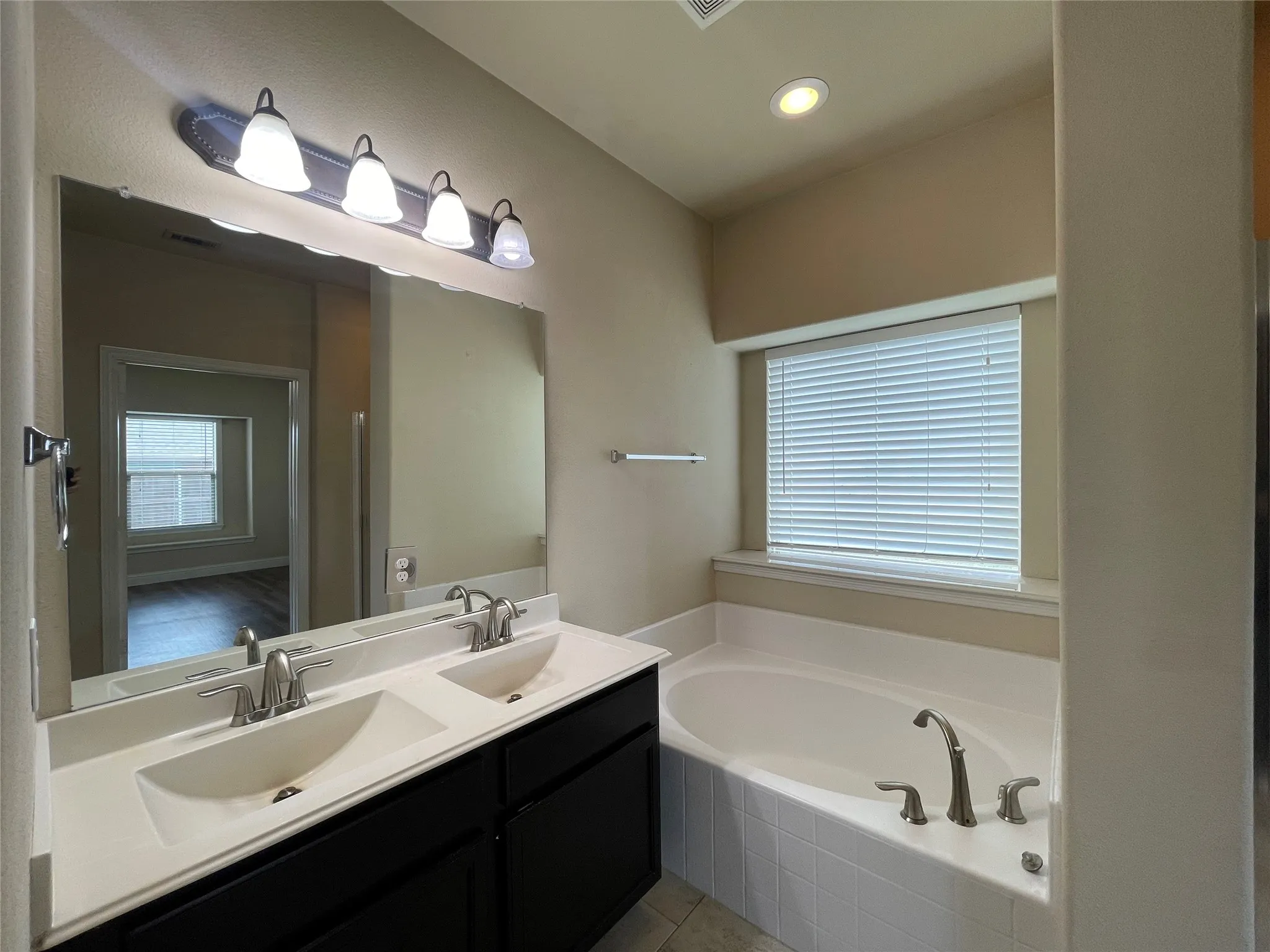 Single Family Residence For Rent in Kaufman County , 3104 Flowering Springs Drive, Forney, Texas 75126, 3 Bedroom, 2 Bathroom, 2 Garage spaces, 1,852 Sqft, built in 2015, mls#21412316, Real Estate Agent in Forney, Homes For Rent in Kaufman county, Homes For Rent in Forney, Realtor in Forney Texas, Real Estate Brokerage Independent Realty Texas, Luminita Cordes Realtor