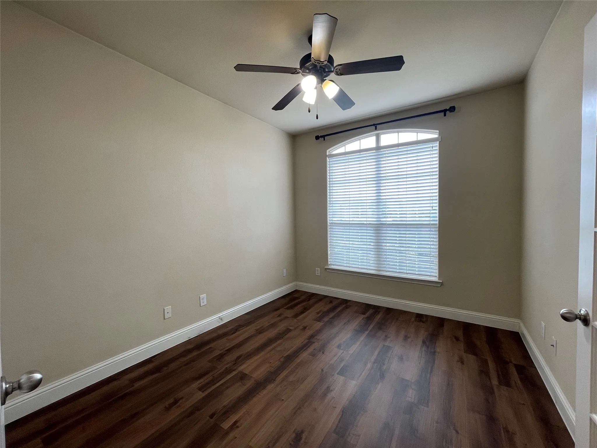 Single Family Residence For Rent in Kaufman County , 3104 Flowering Springs Drive, Forney, Texas 75126, 3 Bedroom, 2 Bathroom, 2 Garage spaces, 1,852 Sqft, built in 2015, mls#21412316, Real Estate Agent in Forney, Homes For Rent in Kaufman county, Homes For Rent in Forney, Realtor in Forney Texas, Real Estate Brokerage Independent Realty Texas, Luminita Cordes Realtor