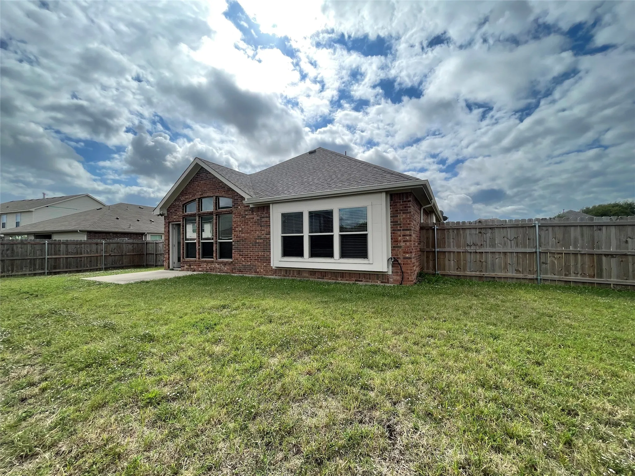Single Family Residence For Rent in Kaufman County , 3104 Flowering Springs Drive, Forney, Texas 75126, 3 Bedroom, 2 Bathroom, 2 Garage spaces, 1,852 Sqft, built in 2015, mls#21412316, Real Estate Agent in Forney, Homes For Rent in Kaufman county, Homes For Rent in Forney, Realtor in Forney Texas, Real Estate Brokerage Independent Realty Texas, Luminita Cordes Realtor