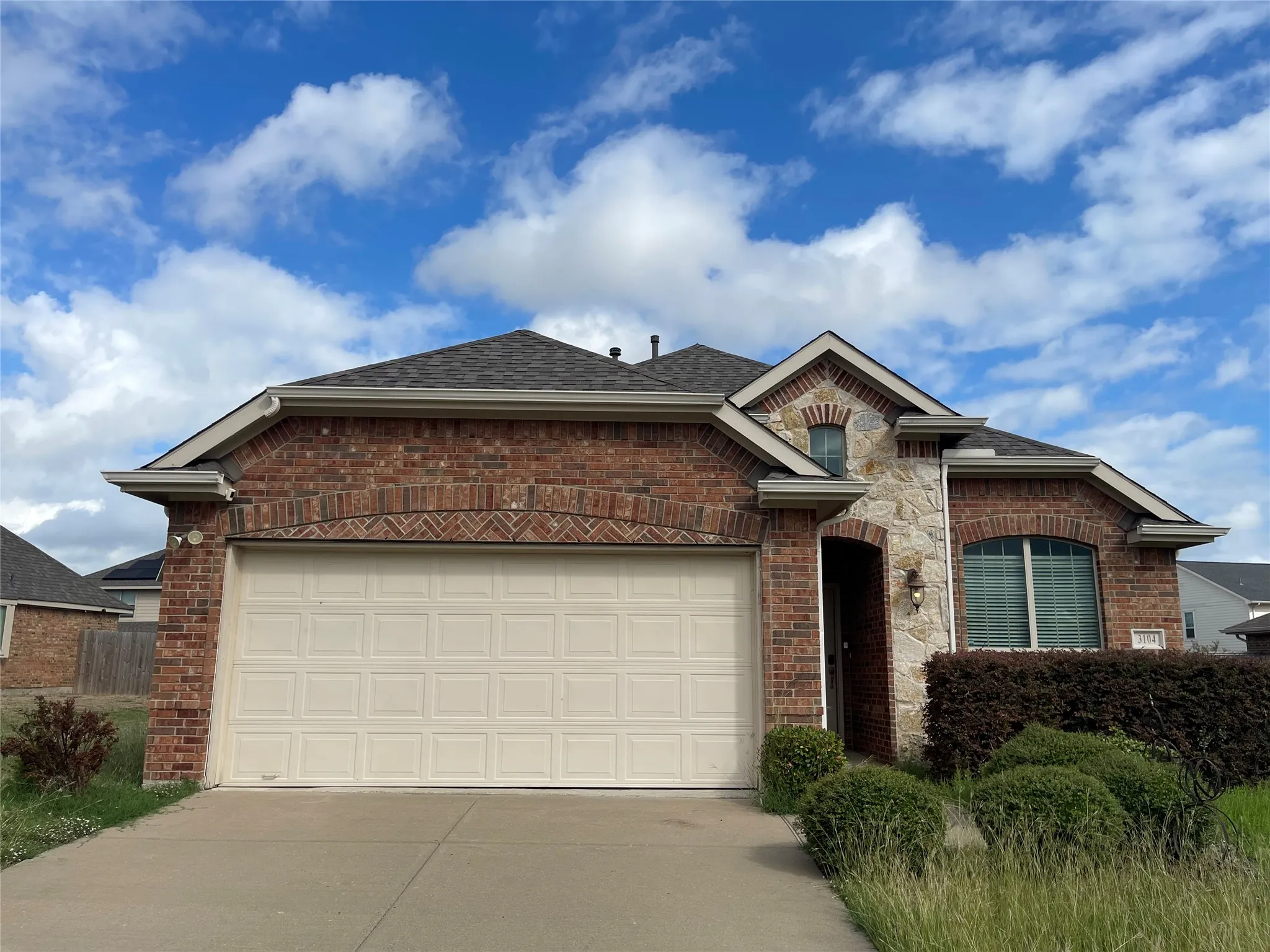 Single Family Residence For Rent