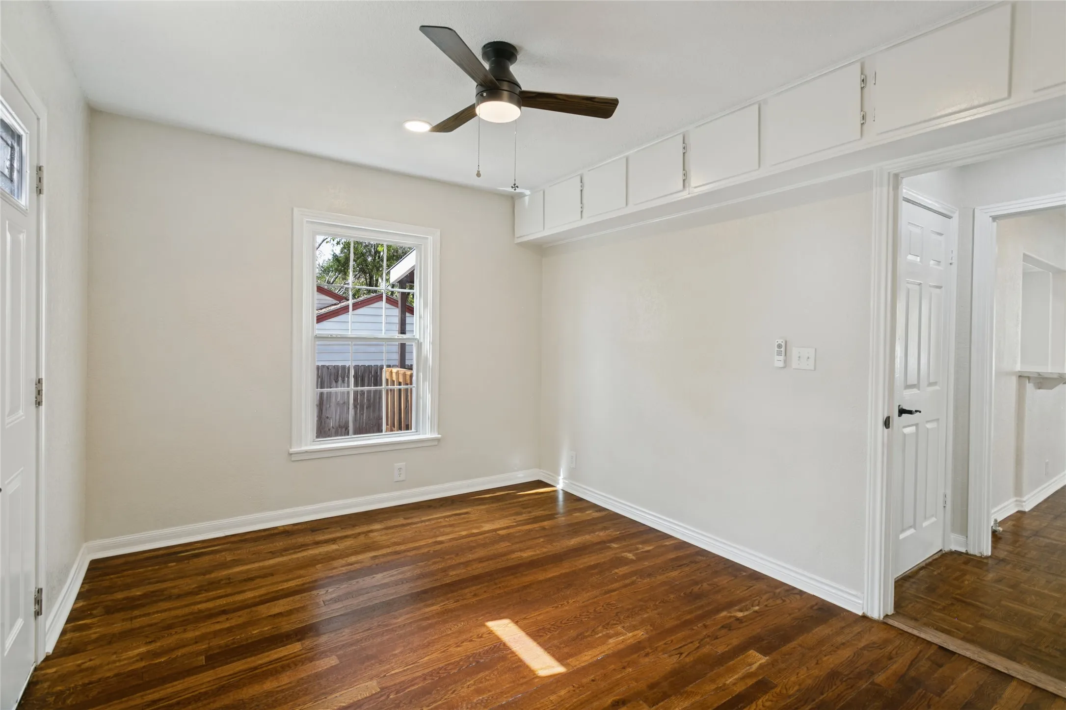 Single Family Residence For Sale in Tarrant County , 7413 Davenport Avenue, Fort Worth, Texas 76116, 2 Bedroom, 1 Bathroom, Garage spaces, 753 Sqft, built in 1948, mls#21412264, Real Estate Agent in Fort Worth, Homes For Sale in Tarrant county, Homes For Sale in Fort Worth, Realtor in Fort Worth Texas, Real Estate Brokerage Independent Realty Texas, Luminita Cordes Realtor