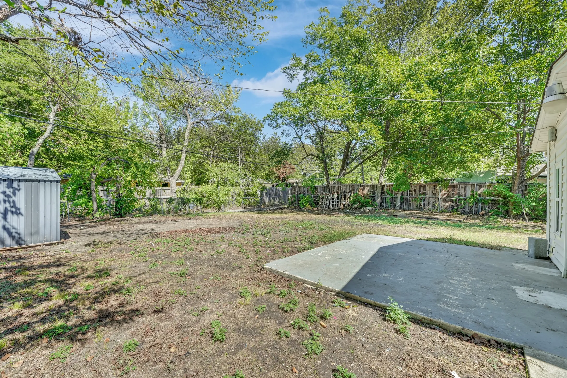 Single Family Residence For Sale in Dallas County , 2523 Klondike Drive, Dallas, Texas 75228, 4 Bedroom, 2 Bathroom, Garage spaces, 1,277 Sqft, built in 1956, mls#21412132, Real Estate Agent in Dallas, Homes For Sale in Dallas county, Homes For Sale in Dallas, Realtor in Dallas Texas, Real Estate Brokerage Independent Realty Texas, Luminita Cordes Realtor