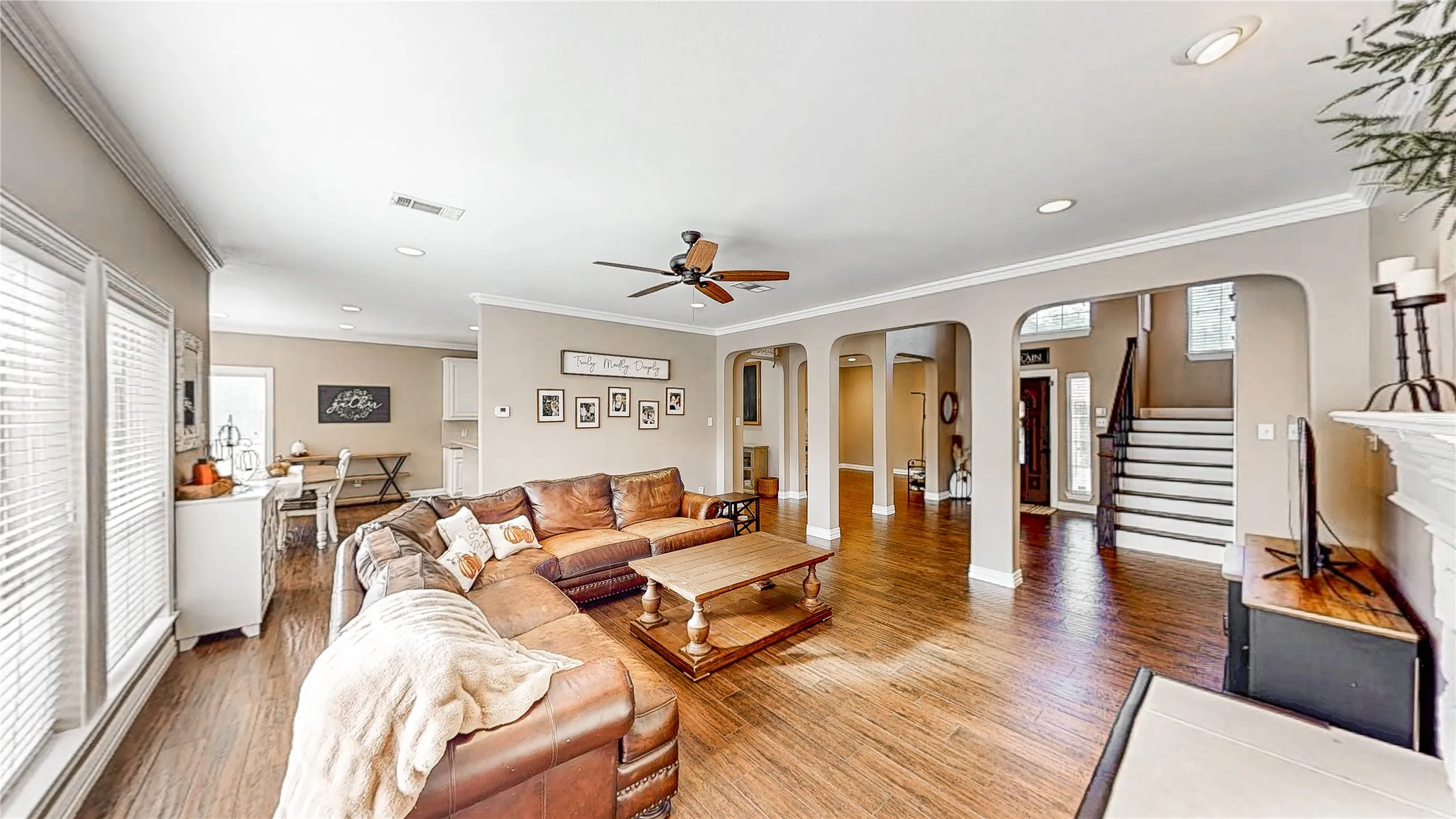 Single Family Residence For Sale in Denton County , 406 Goodnight Trail, Argyle, Texas 76226, 4 Bedroom, 4 Bathroom, 3 Garage spaces, 3,006 Sqft, built in 2000, mls#21412305, Real Estate Agent in Argyle, Homes For Sale in Denton county, Homes For Sale in Argyle, Realtor in Argyle Texas, Real Estate Brokerage Independent Realty Texas, Luminita Cordes Realtor