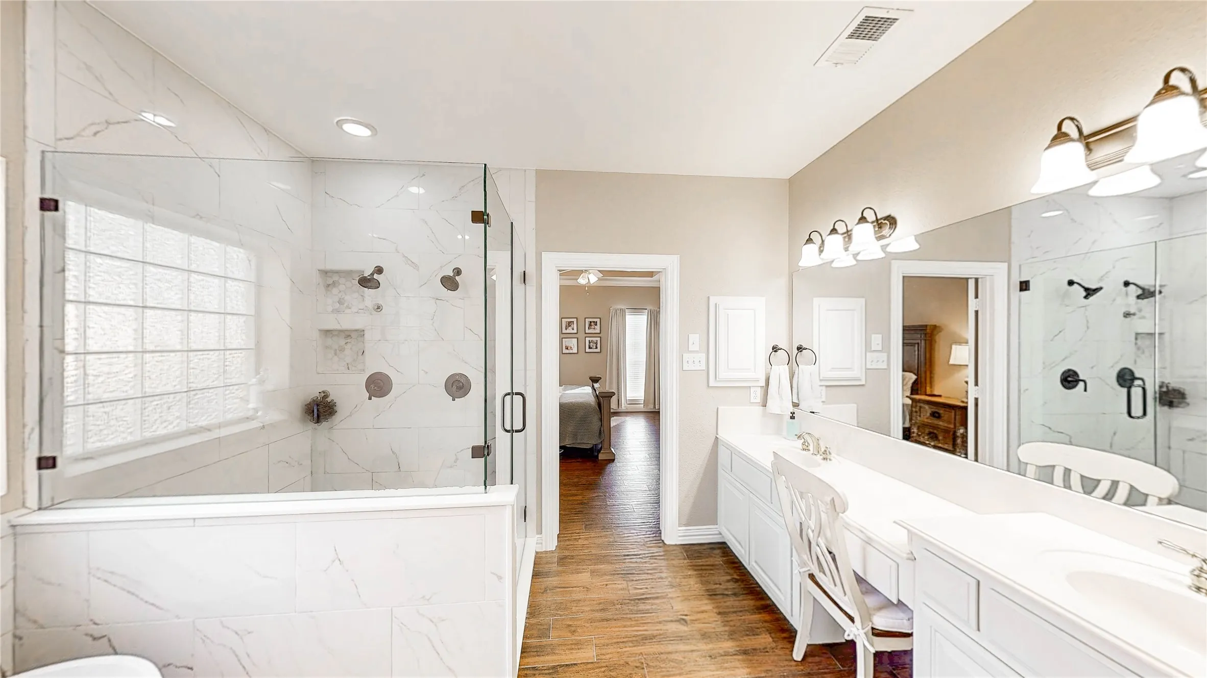 Single Family Residence For Sale in Denton County , 406 Goodnight Trail, Argyle, Texas 76226, 4 Bedroom, 4 Bathroom, 3 Garage spaces, 3,006 Sqft, built in 2000, mls#21412305, Real Estate Agent in Argyle, Homes For Sale in Denton county, Homes For Sale in Argyle, Realtor in Argyle Texas, Real Estate Brokerage Independent Realty Texas, Luminita Cordes Realtor